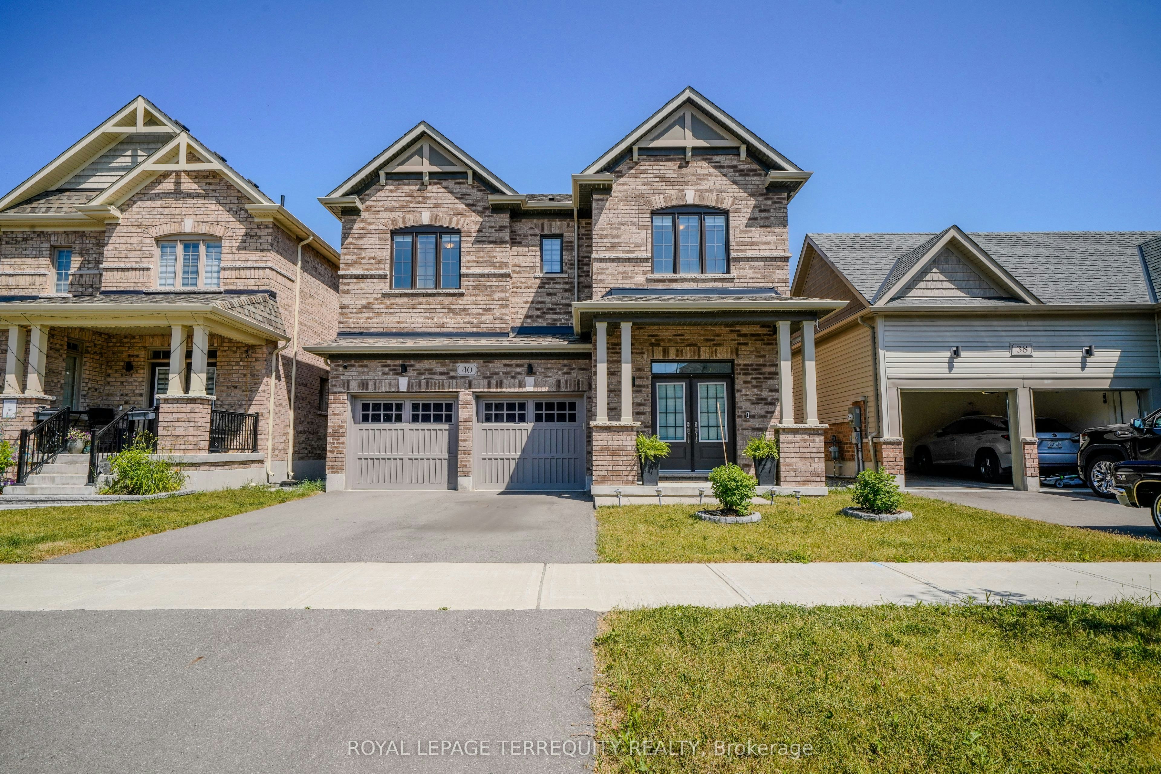 40 Pietrowski Drive, Georgina, ON, L4P 0K2