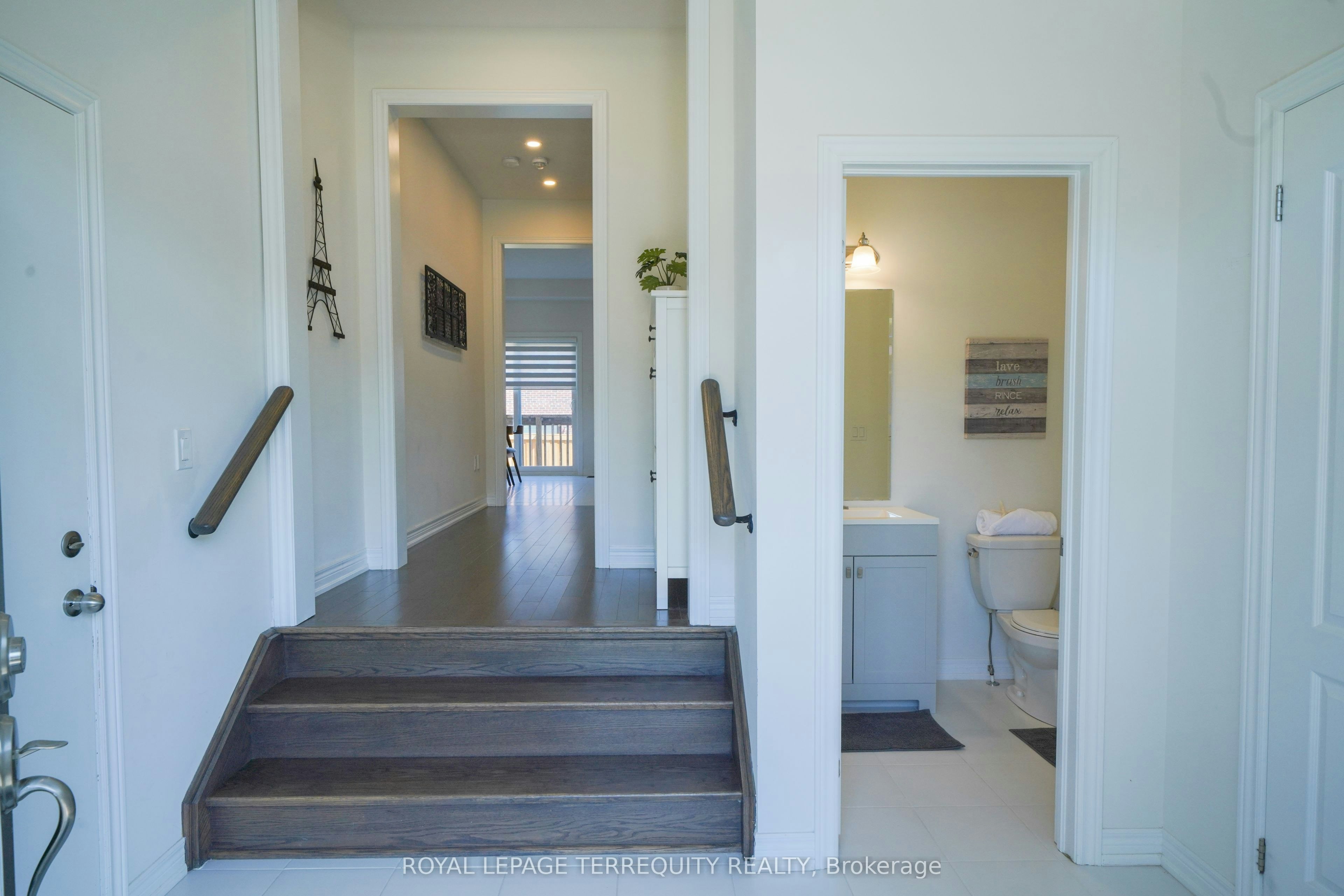 40 Pietrowski Drive, Georgina, ON, L4P 0K2 - 5