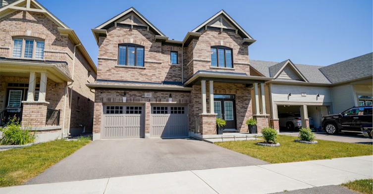 40 Pietrowski Drive, Georgina, ON, L4P 0K2 - 3