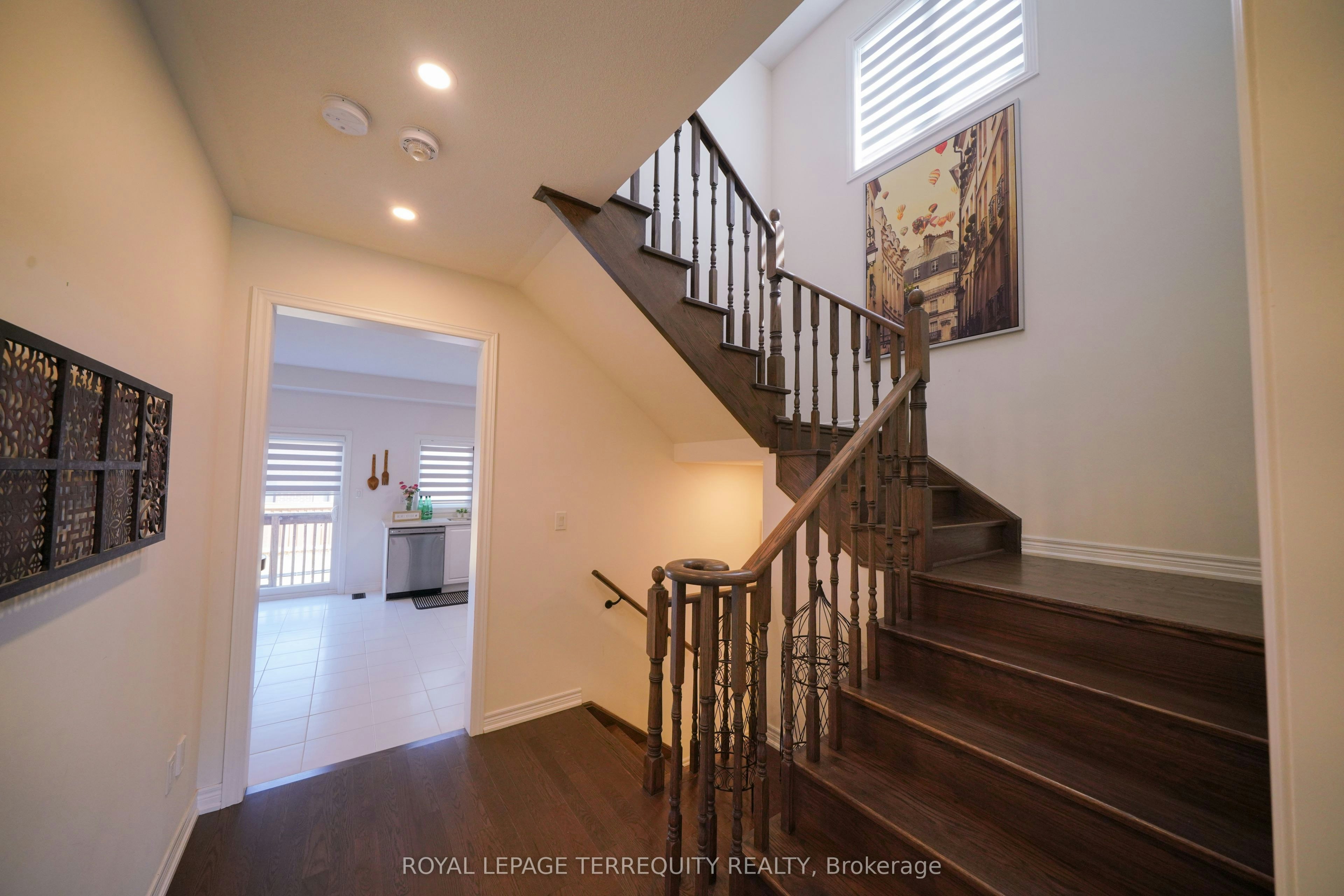 40 Pietrowski Drive, Georgina, ON, L4P 0K2 - 7