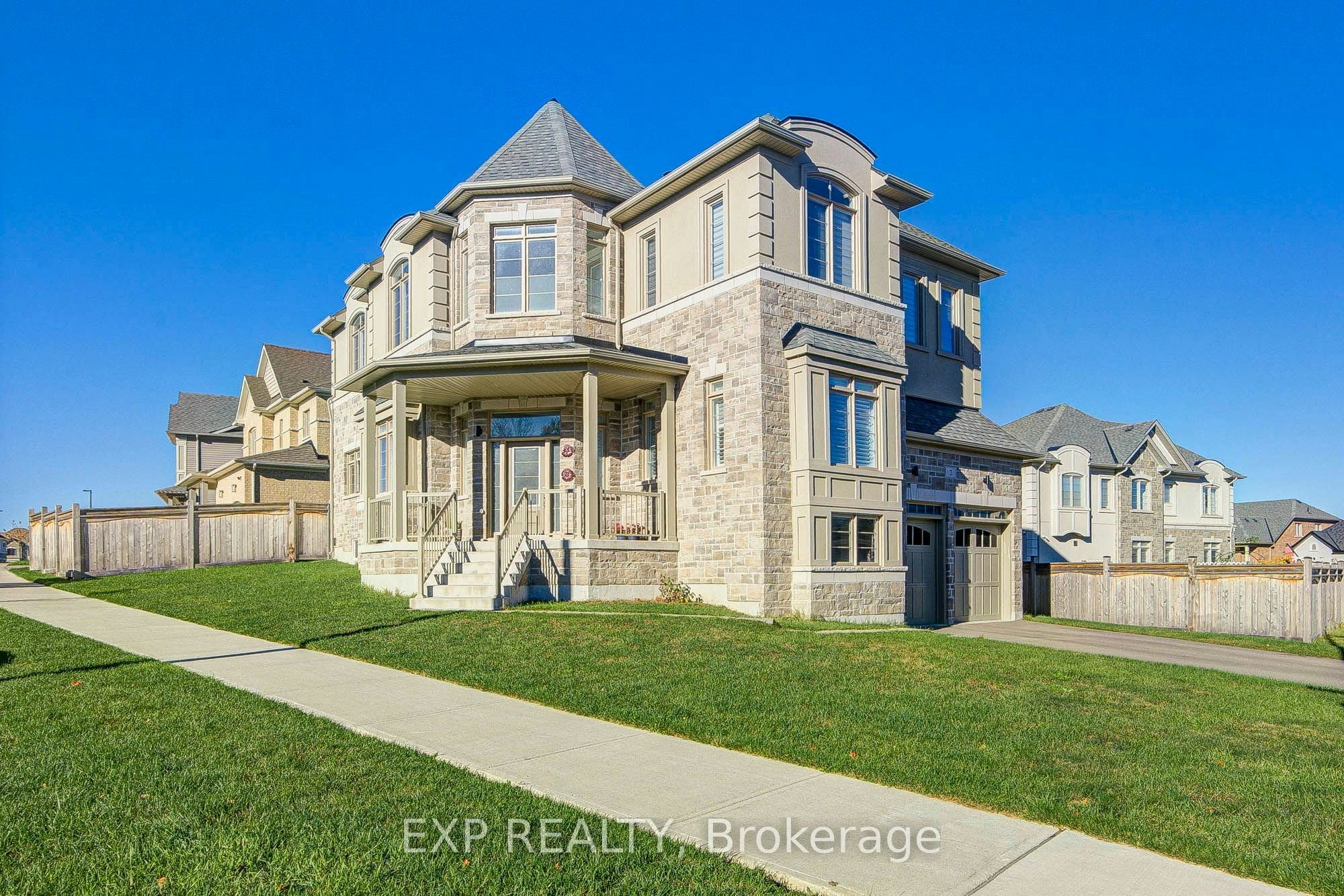 2 Pietrowski Drive, Georgina, ON, L4P 0J7