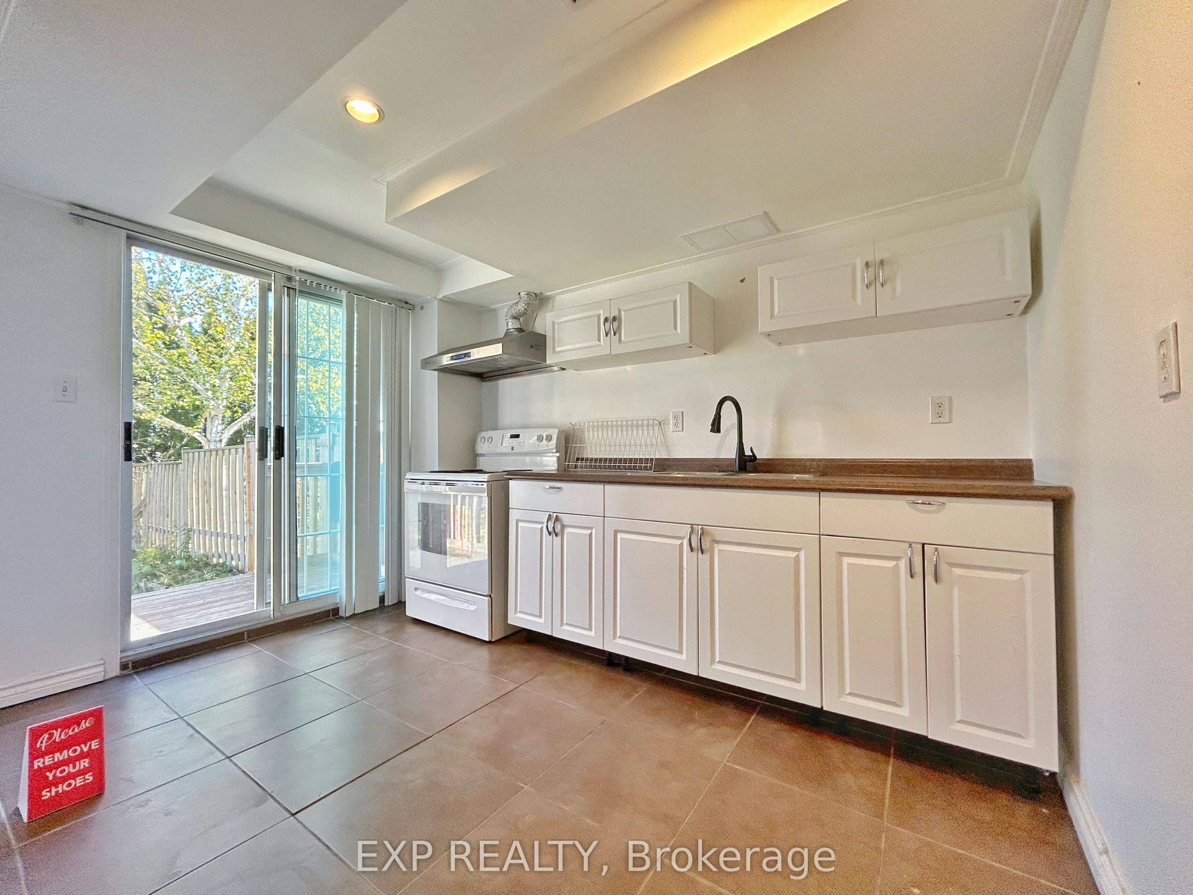 Bsmt-353 Flagstone Way, Newmarket, ON, L3X 2R3 - 3