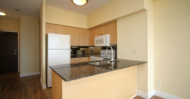 1010-15 North Park Road, Vaughan, ON, L4J 0A1 - 4