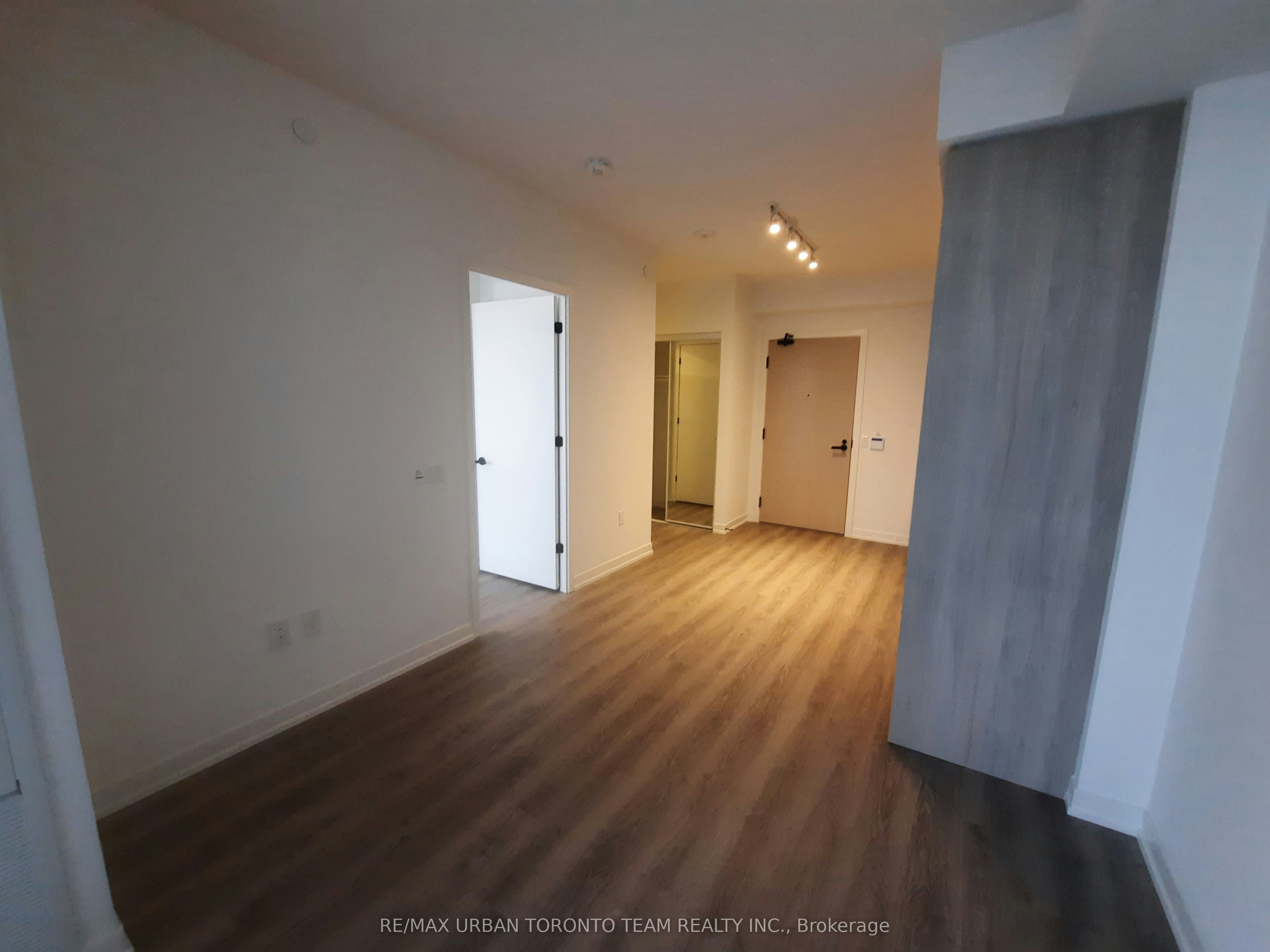 1505-8 Interchange Way, Vaughan, ON, L4K 5Z7 - 10