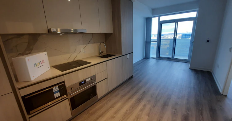 1505-8 Interchange Way, Vaughan, ON, L4K 5Z7 - 4