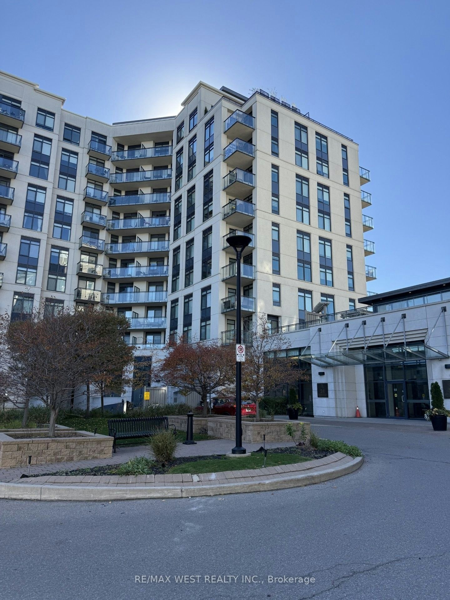 217-12 Woodstream Boulevard, Vaughan, ON, L4L 8C3