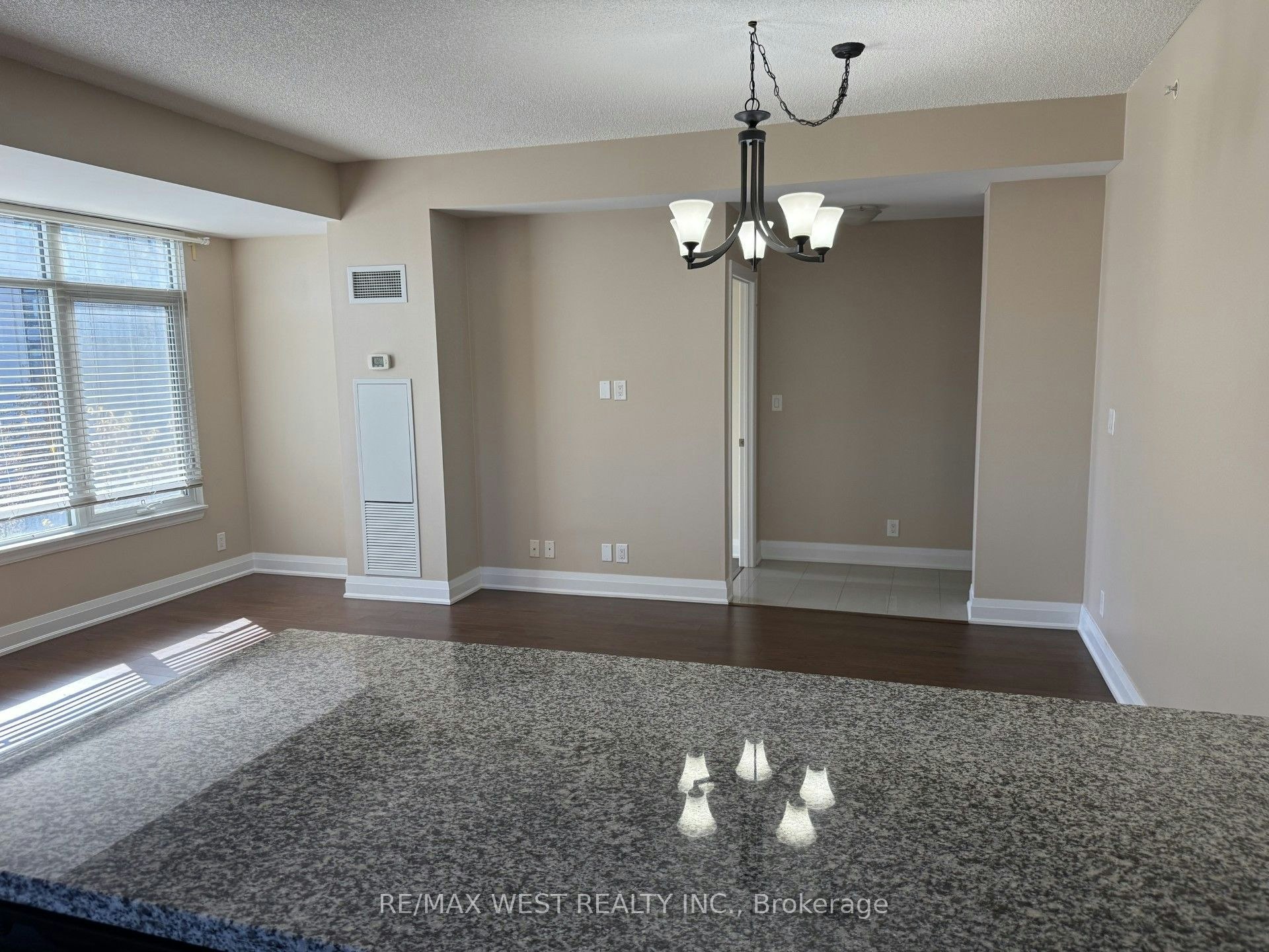 217-12 Woodstream Boulevard, Vaughan, ON, L4L 8C3 - 6