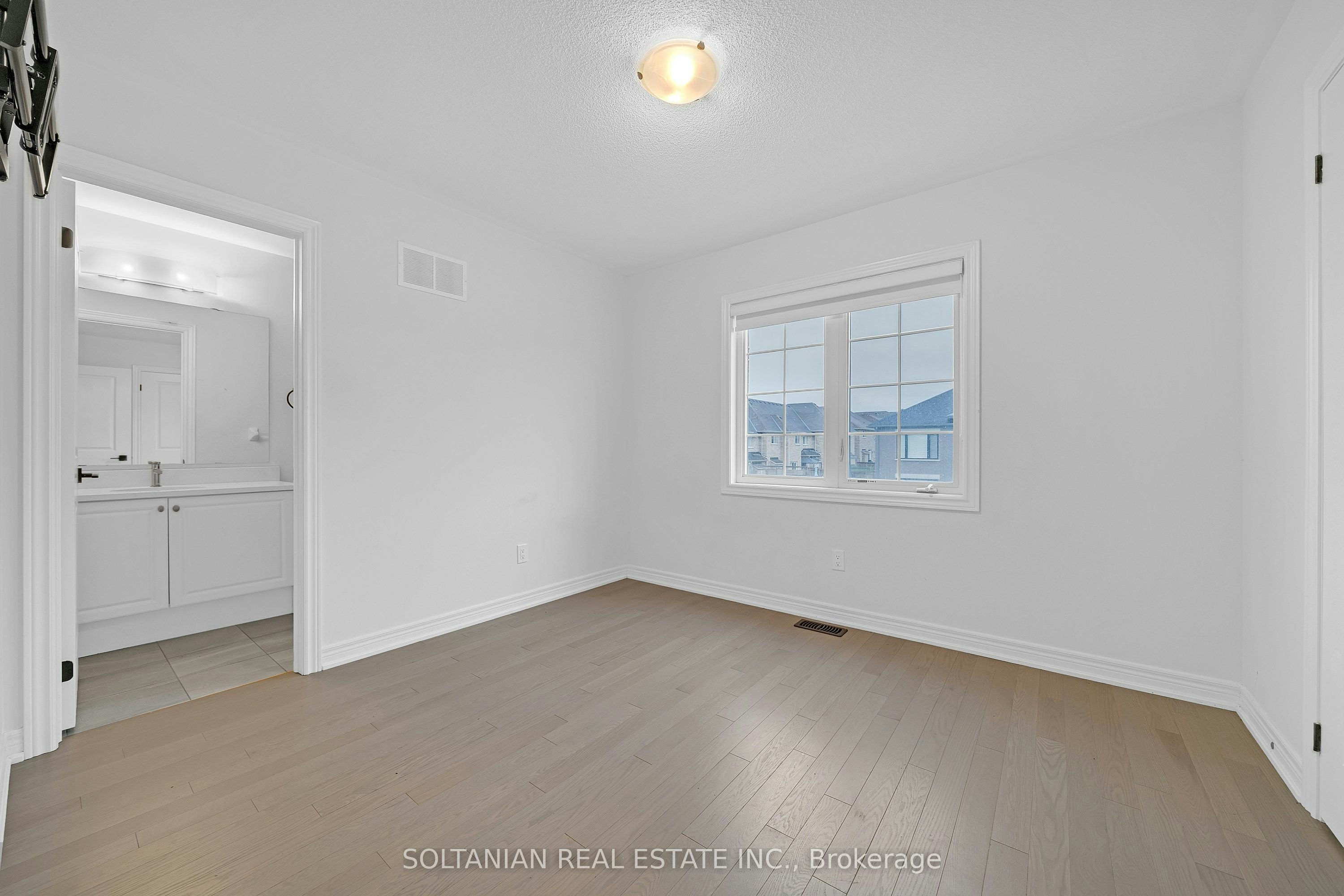 75 Bud Leggett Crescent, Georgina, ON, L4P 0B7 - 35