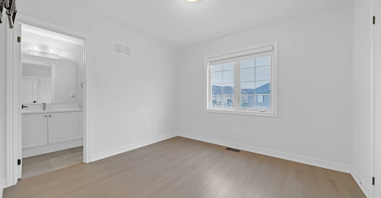 75 Bud Leggett Crescent, Georgina, ON, L4P 0B7 - 35