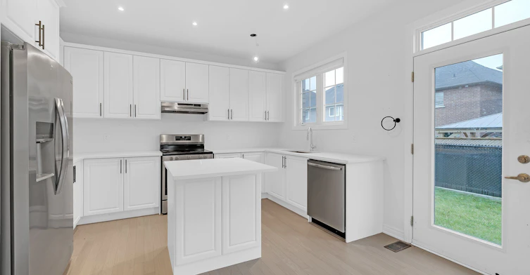 75 Bud Leggett Crescent, Georgina, ON, L4P 0B7 - 17