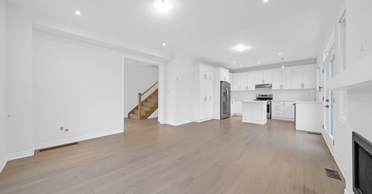 75 Bud Leggett Crescent, Georgina, ON, L4P 0B7 - 13
