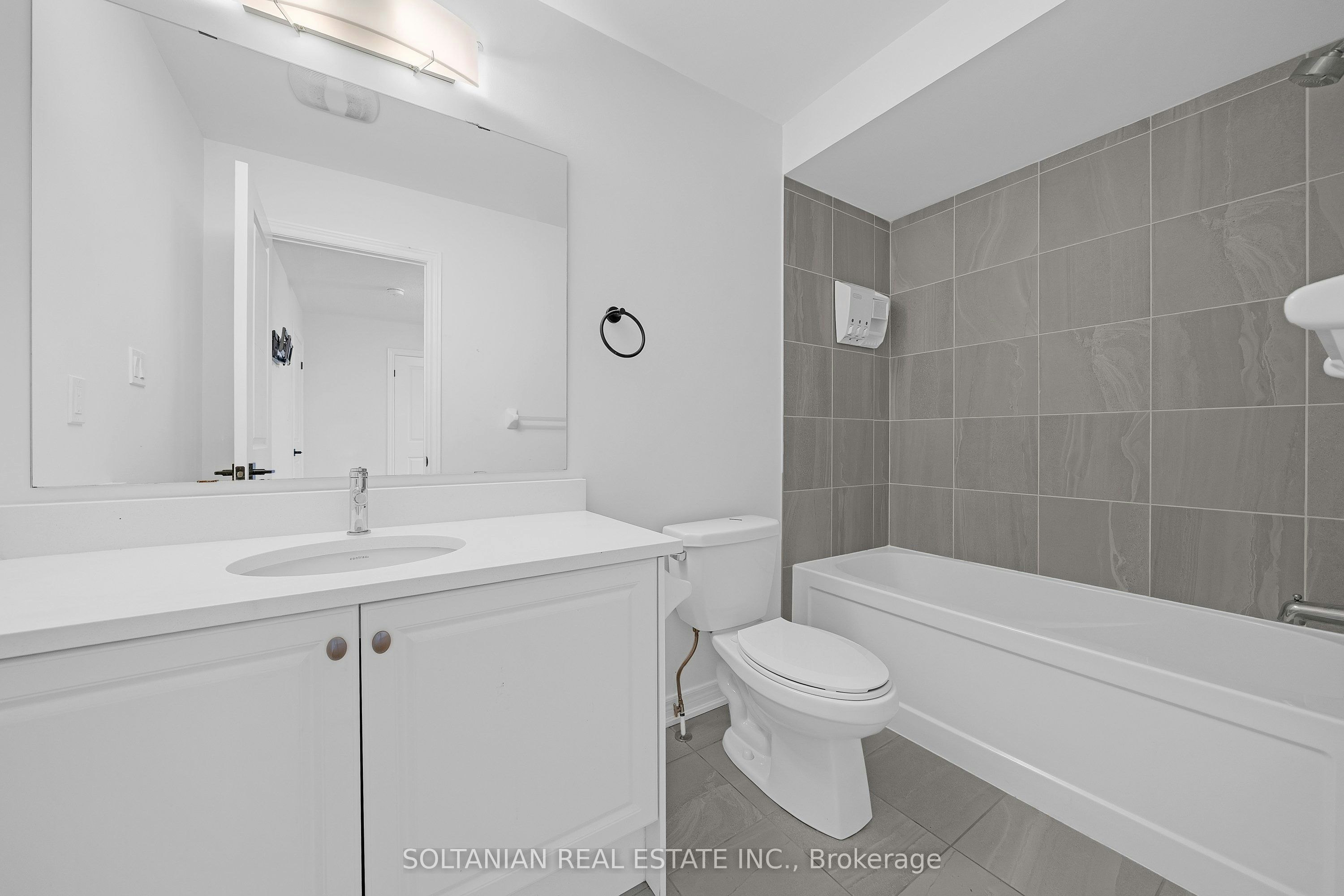 75 Bud Leggett Crescent, Georgina, ON, L4P 0B7 - 37