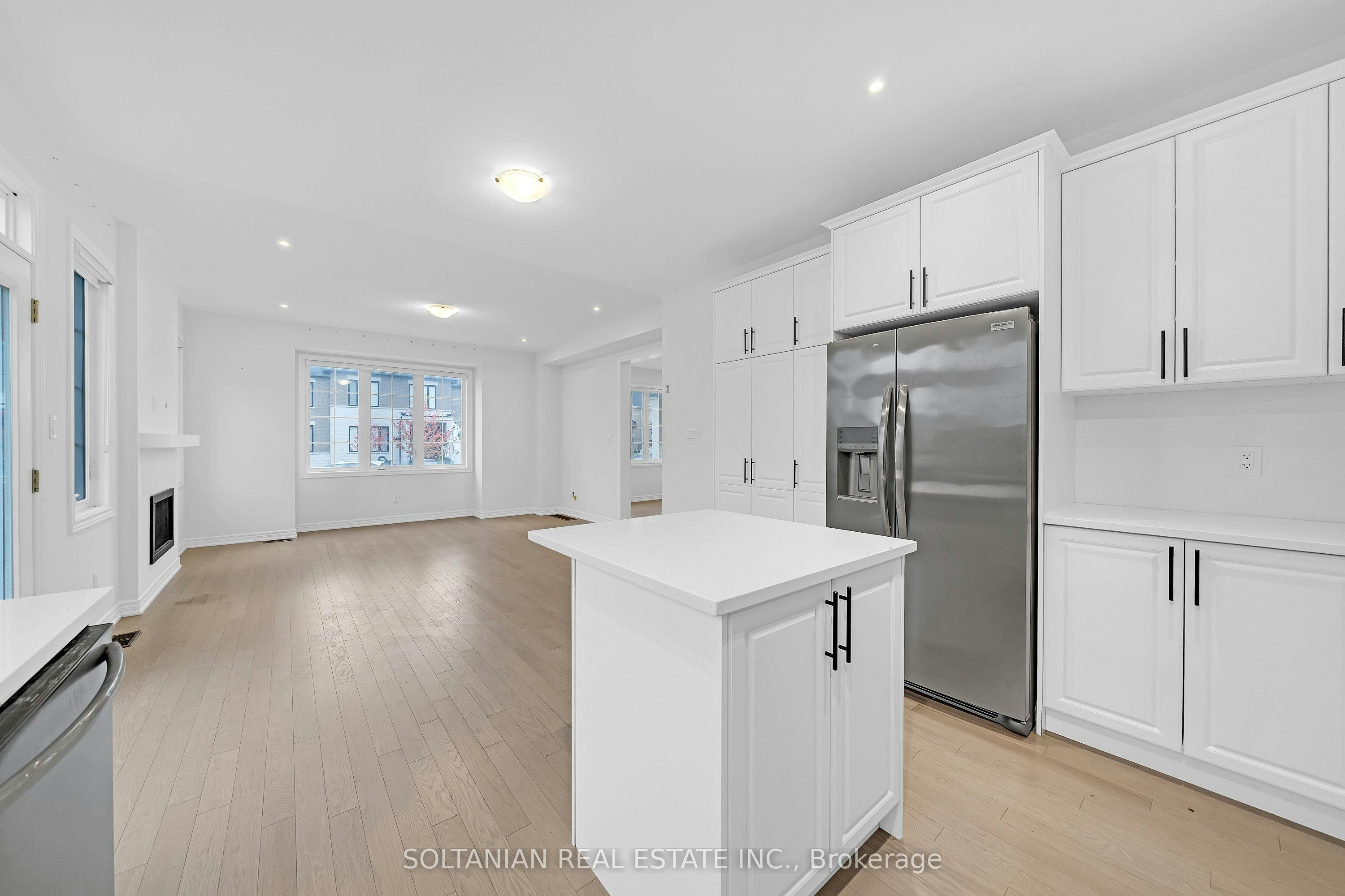 75 Bud Leggett Crescent, Georgina, ON, L4P 0B7 - 18