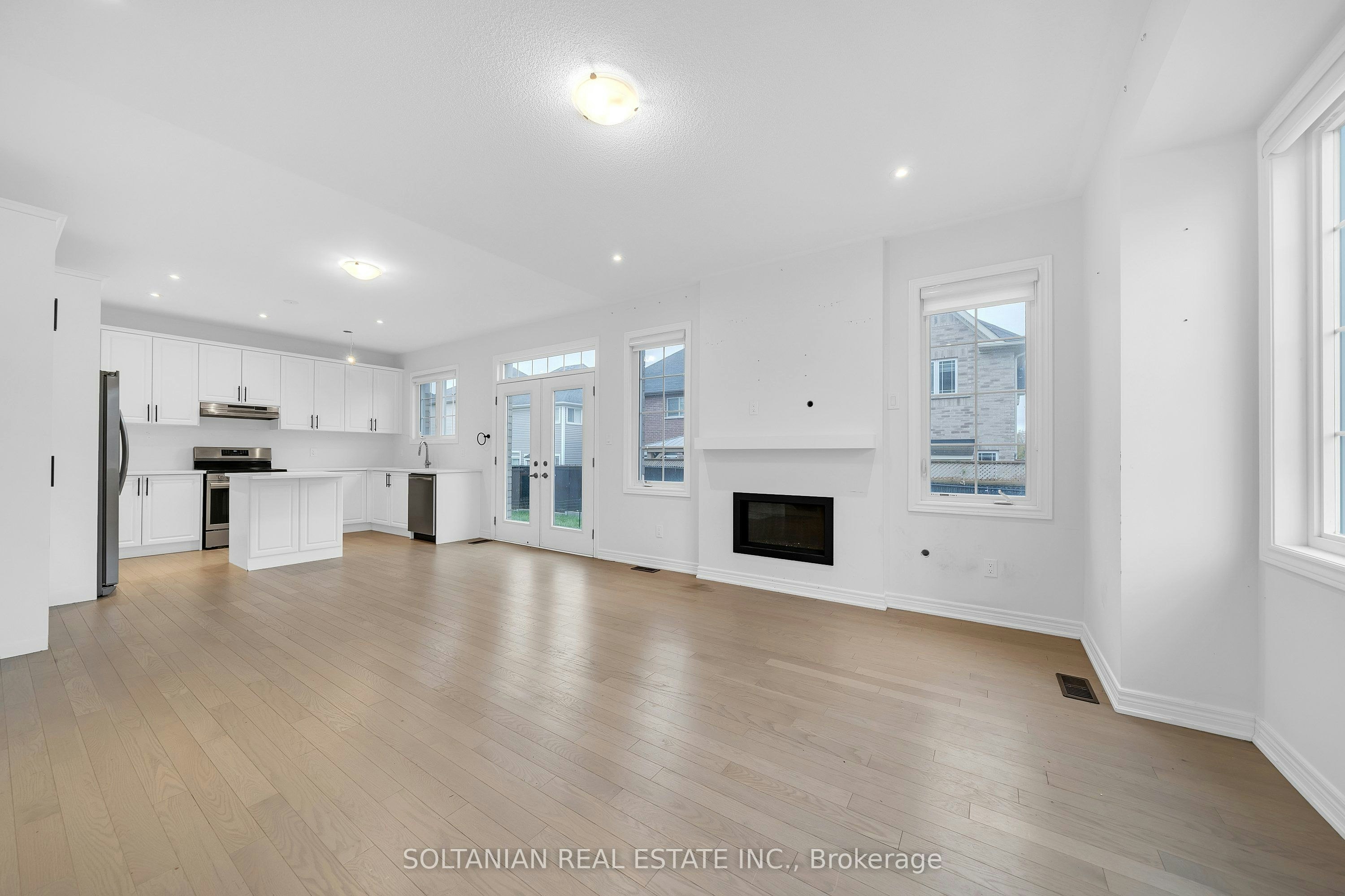 75 Bud Leggett Crescent, Georgina, ON, L4P 0B7 - 12