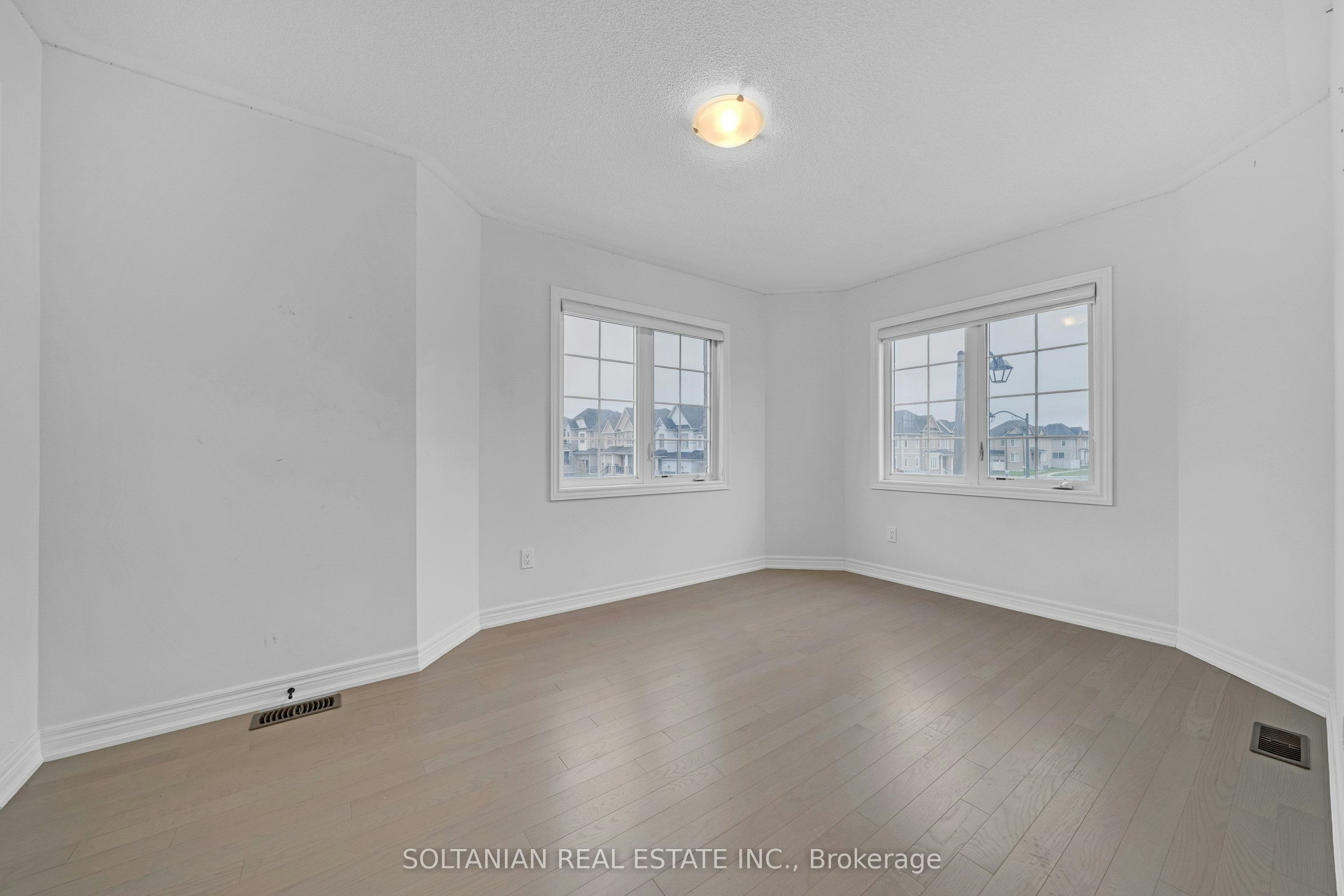 75 Bud Leggett Crescent, Georgina, ON, L4P 0B7 - 33