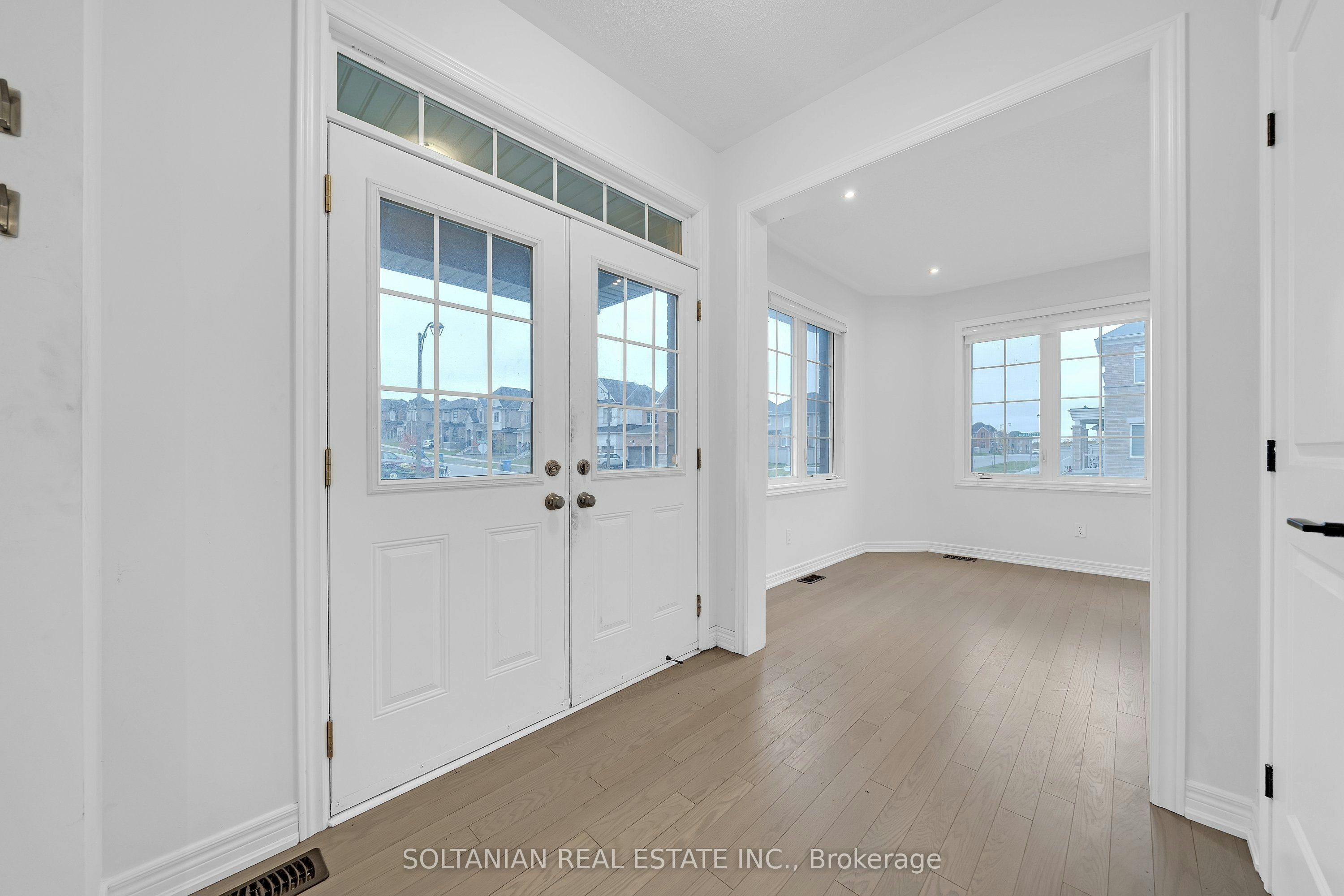 75 Bud Leggett Crescent, Georgina, ON, L4P 0B7 - 38