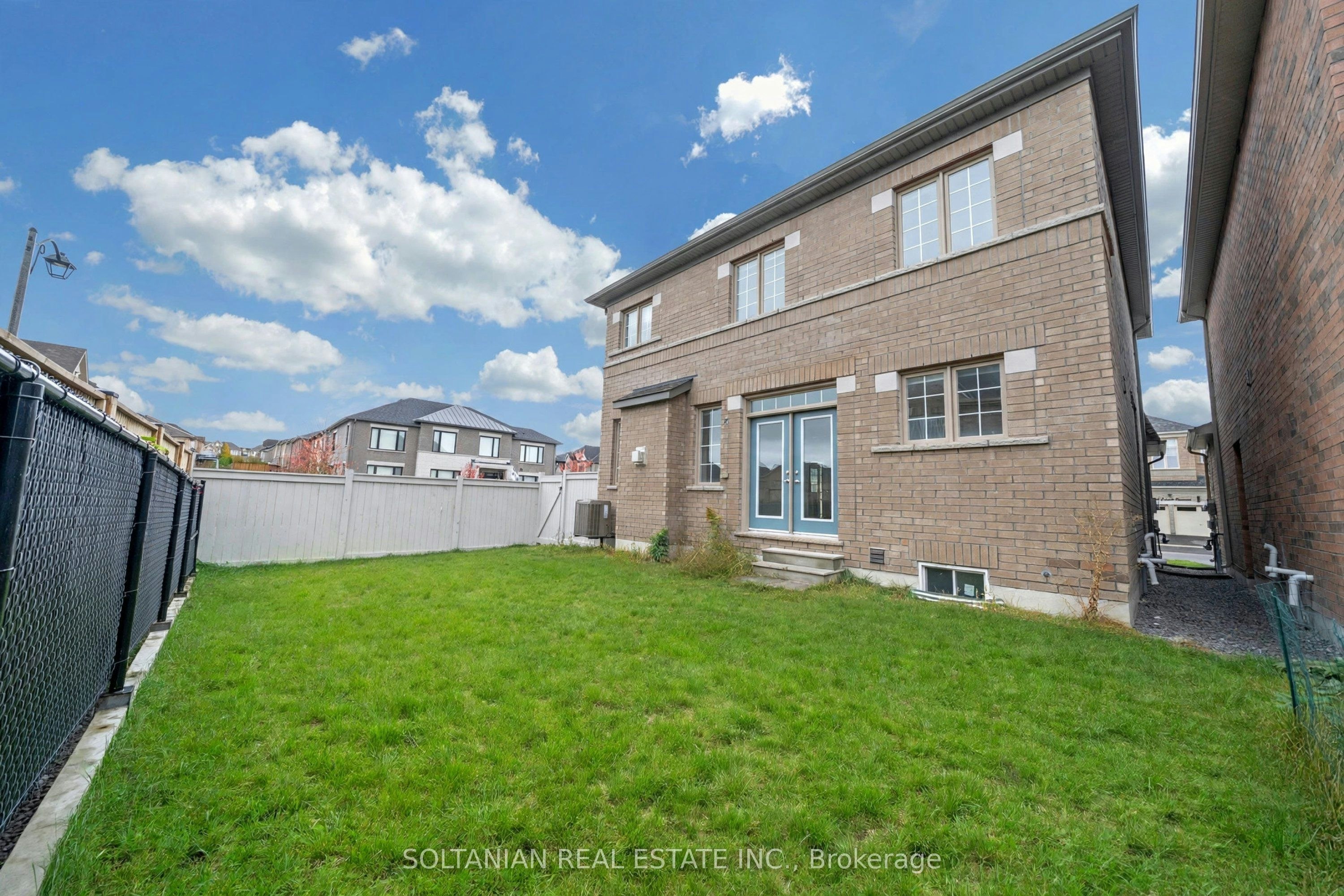 75 Bud Leggett Crescent, Georgina, ON, L4P 0B7 - 42