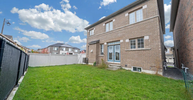 75 Bud Leggett Crescent, Georgina, ON, L4P 0B7 - 42