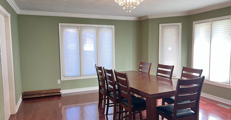 35 Montclair Road N, Richmond Hill, ON, L4B 2T9 - 2