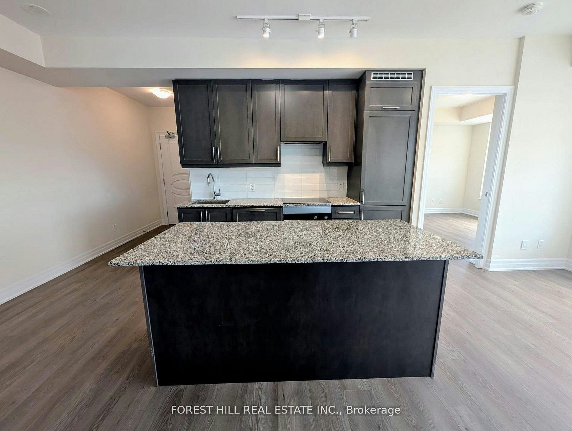 1909-9075 Jane Street, Vaughan, ON, L5K 0L7 - 10