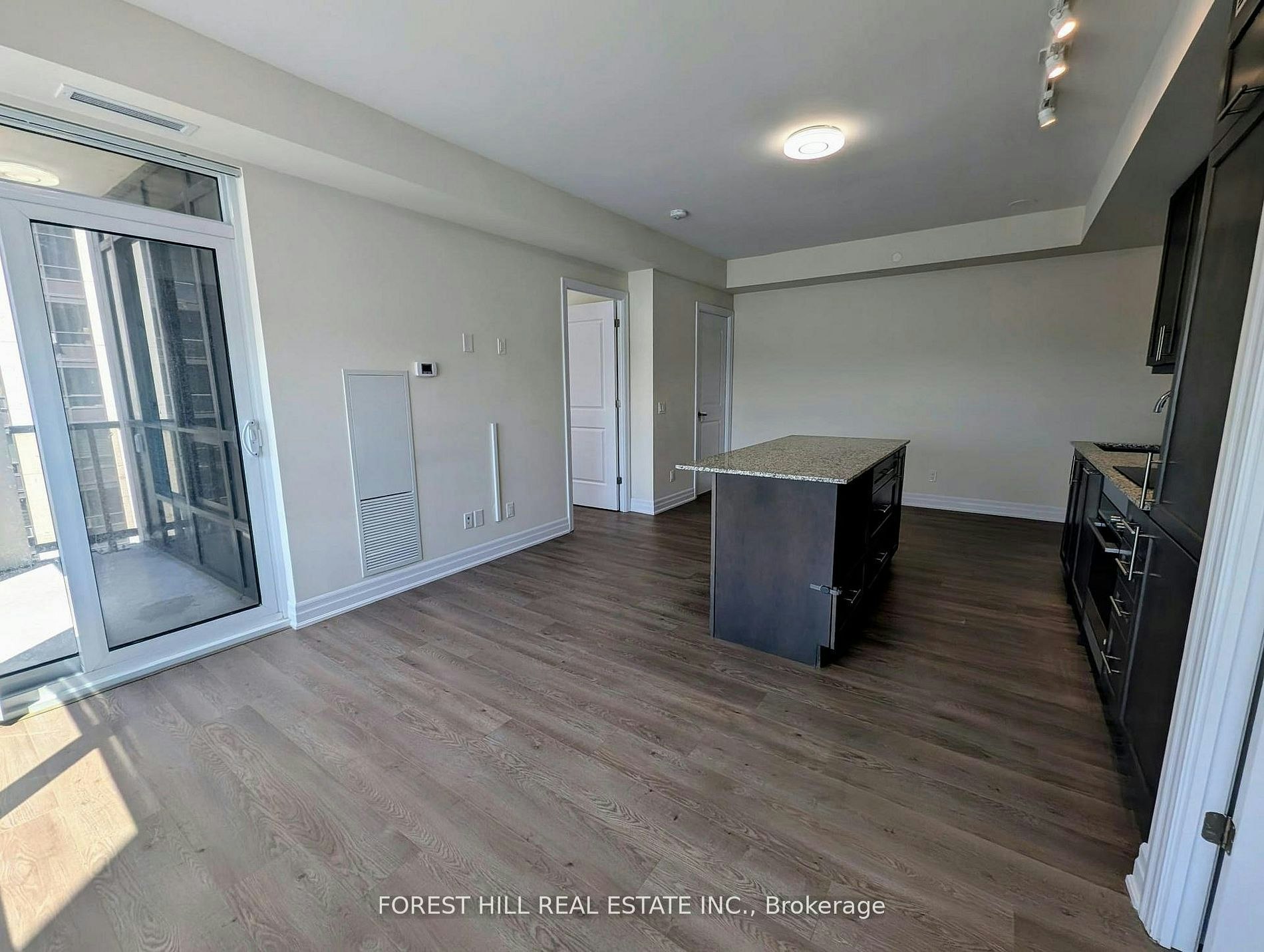 1909-9075 Jane Street, Vaughan, ON, L5K 0L7 - 21