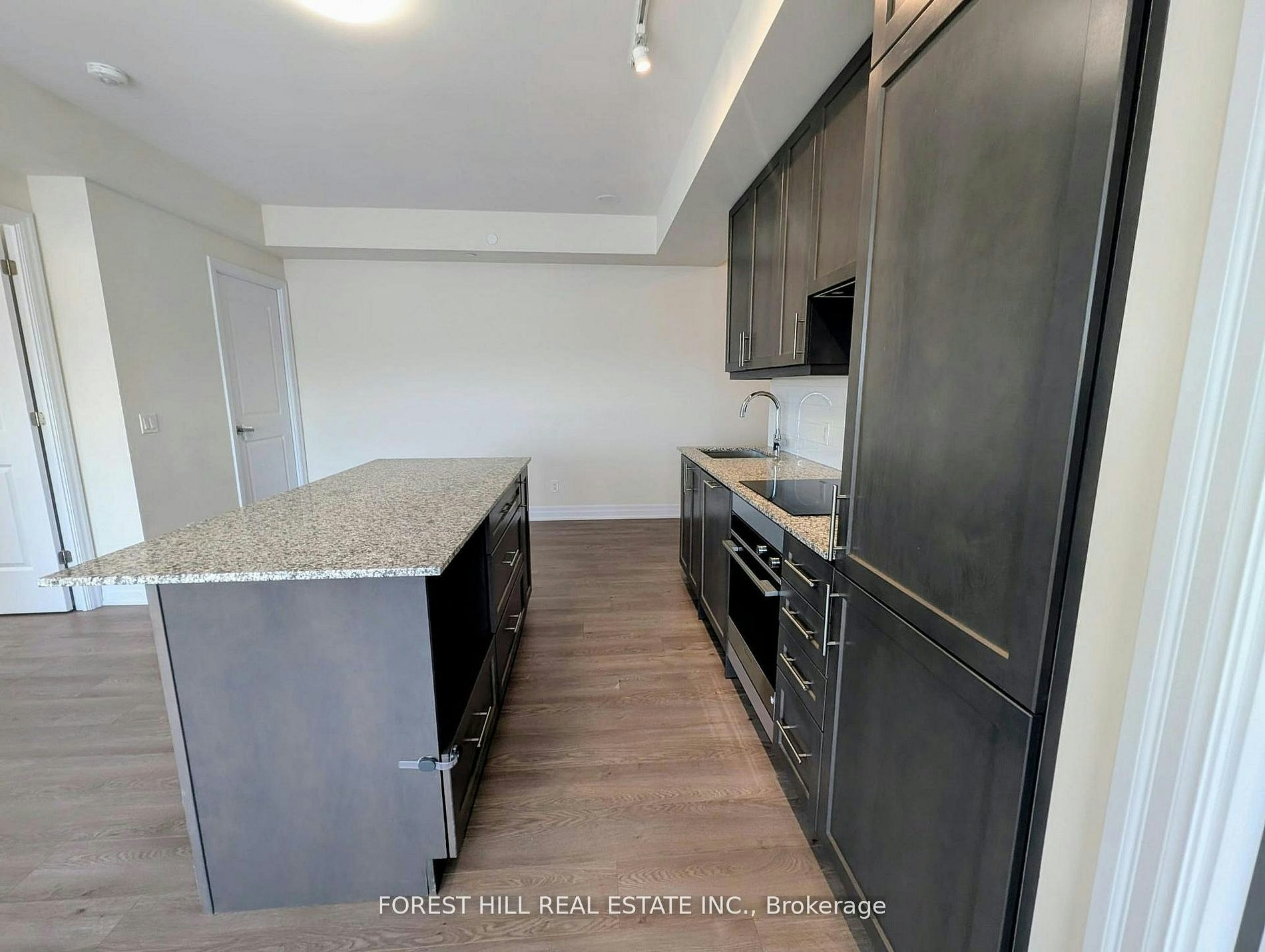 1909-9075 Jane Street, Vaughan, ON, L5K 0L7 - 8