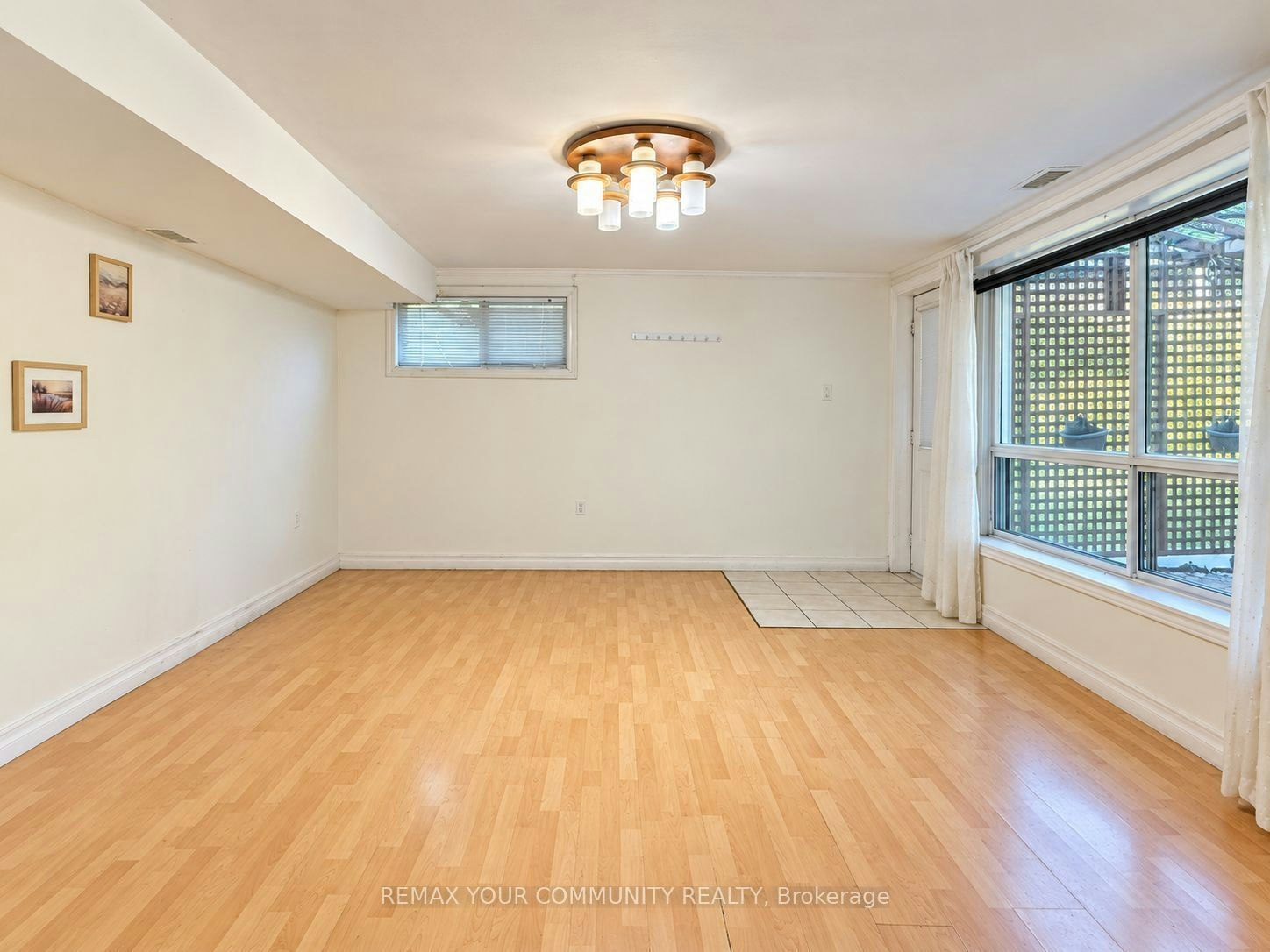 8 Hillside Avenue, Vaughan, ON, L4K 1X1 - 13