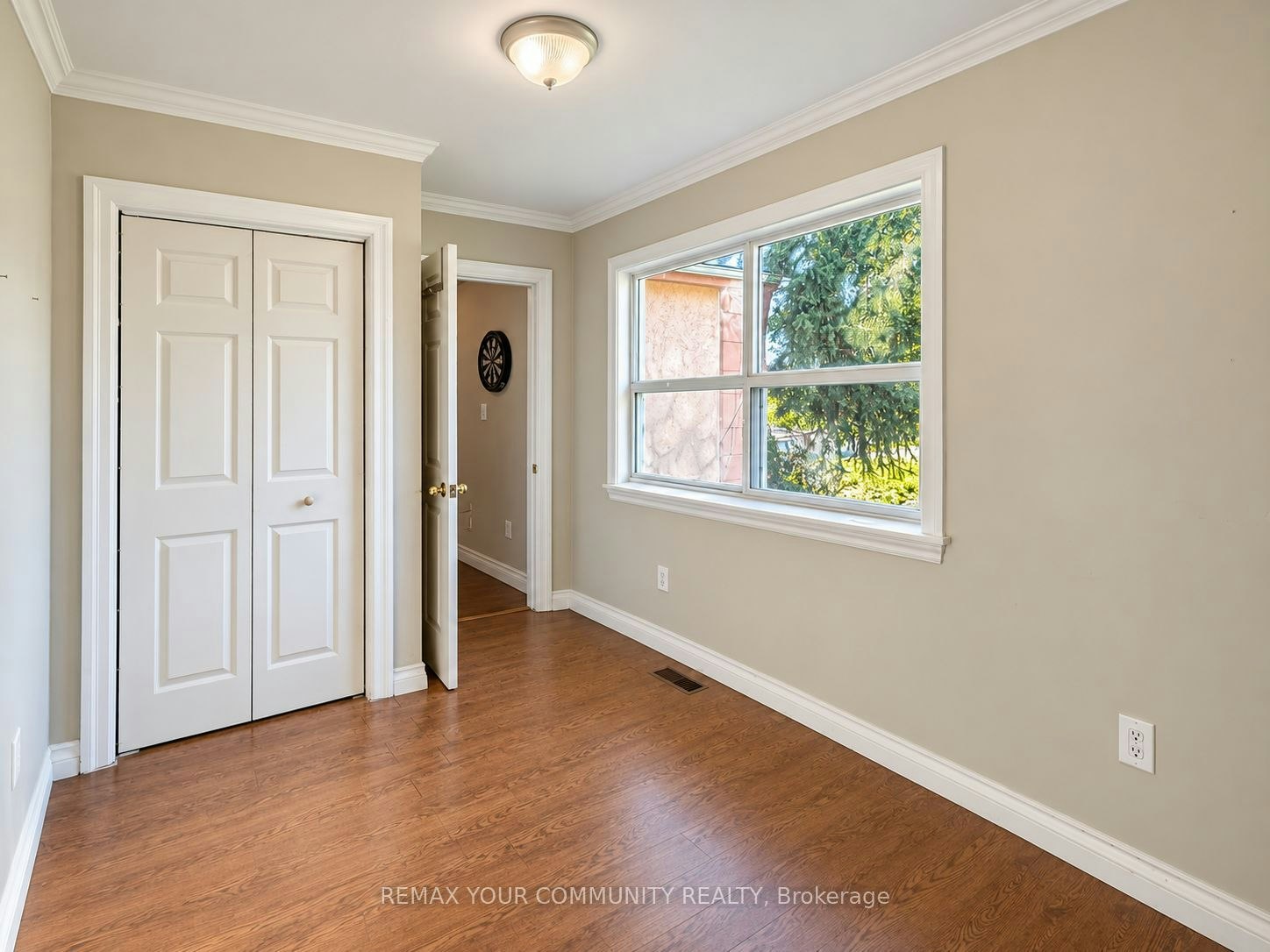 8 Hillside Avenue, Vaughan, ON, L4K 1X1 - 9