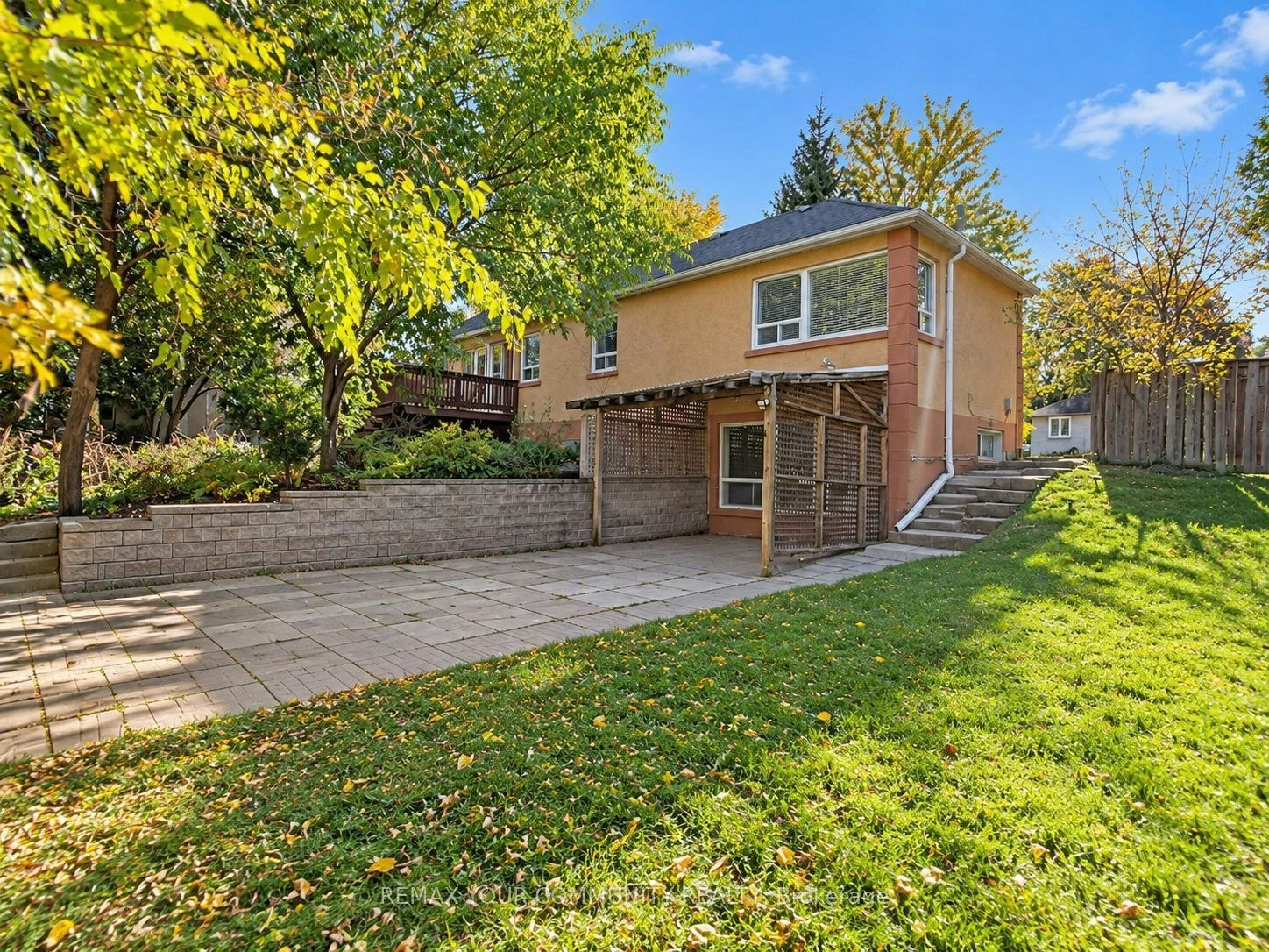 8 Hillside Avenue, Vaughan, ON, L4K 1X1 - 17