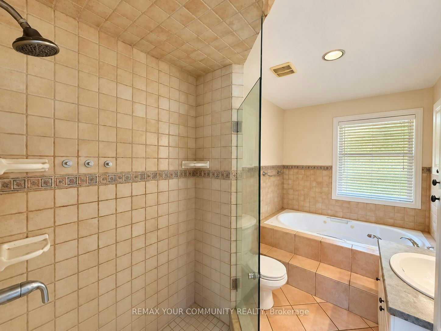 8 Hillside Avenue, Vaughan, ON, L4K 1X1 - 10