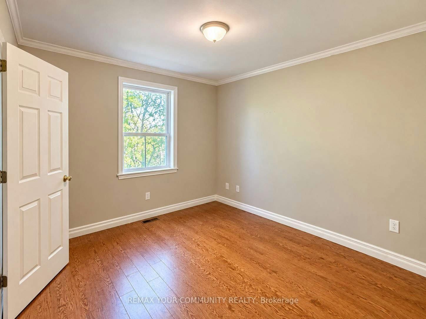 8 Hillside Avenue, Vaughan, ON, L4K 1X1 - 8