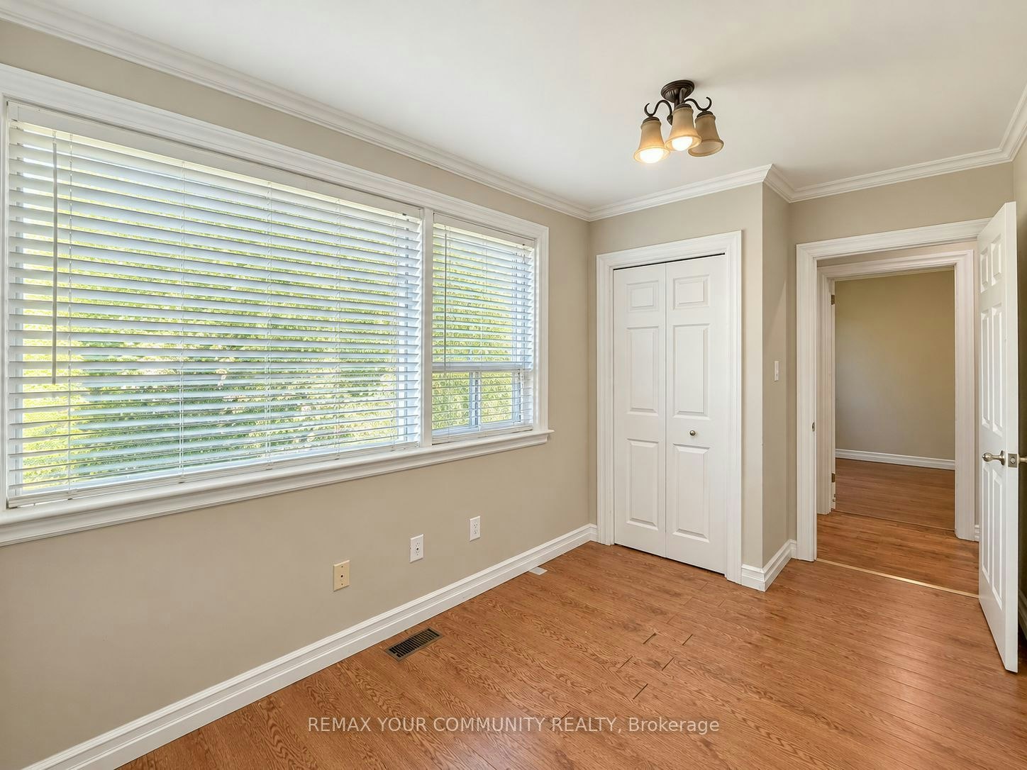 8 Hillside Avenue, Vaughan, ON, L4K 1X1 - 7