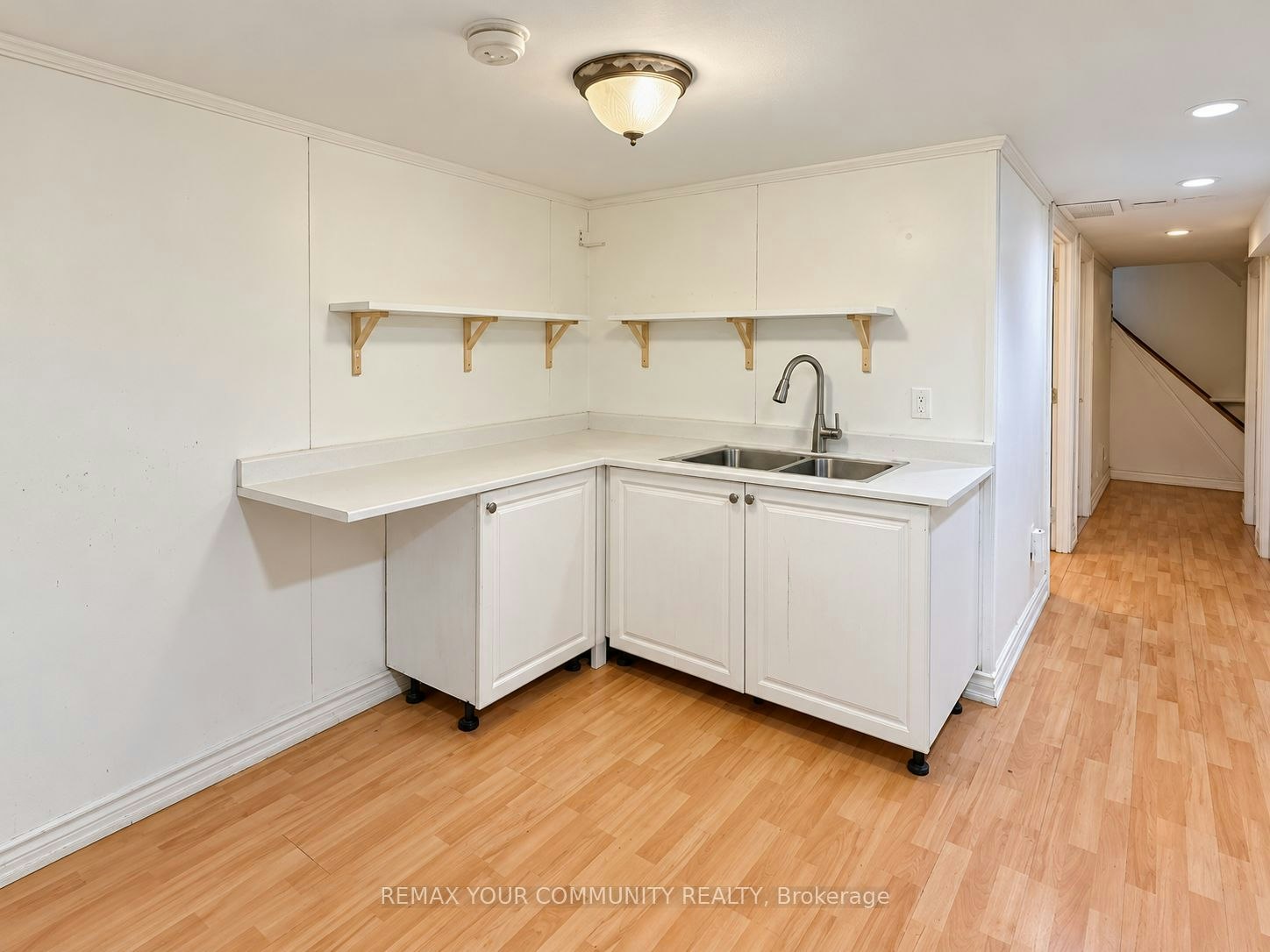 8 Hillside Avenue, Vaughan, ON, L4K 1X1 - 14