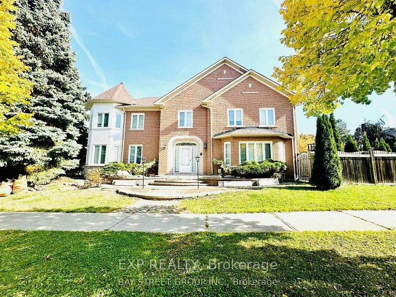 B-3 Old Park Lane, Richmond Hill, ON, L4B 2M5