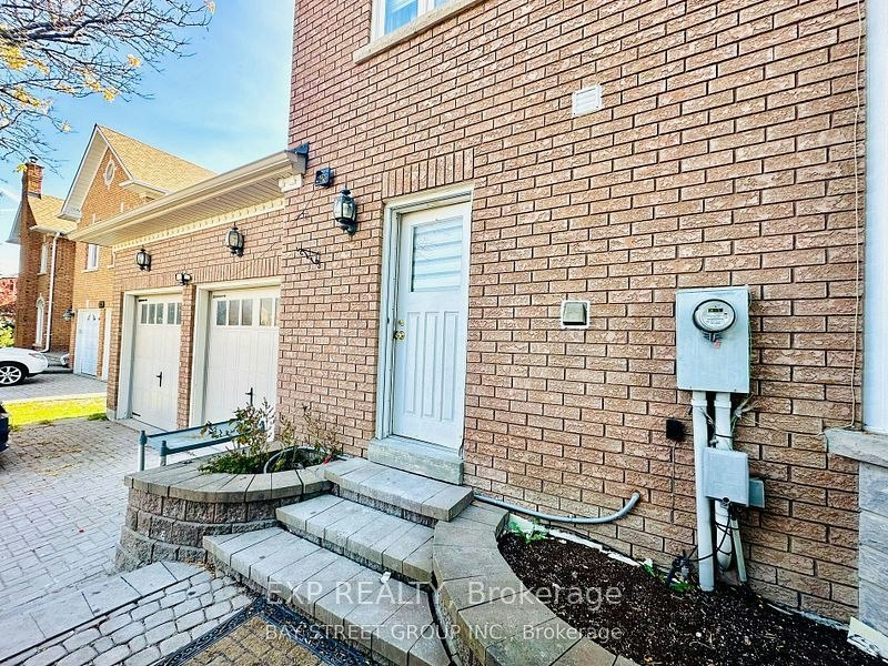 B-3 Old Park Lane, Richmond Hill, ON, L4B 2M5 - 2