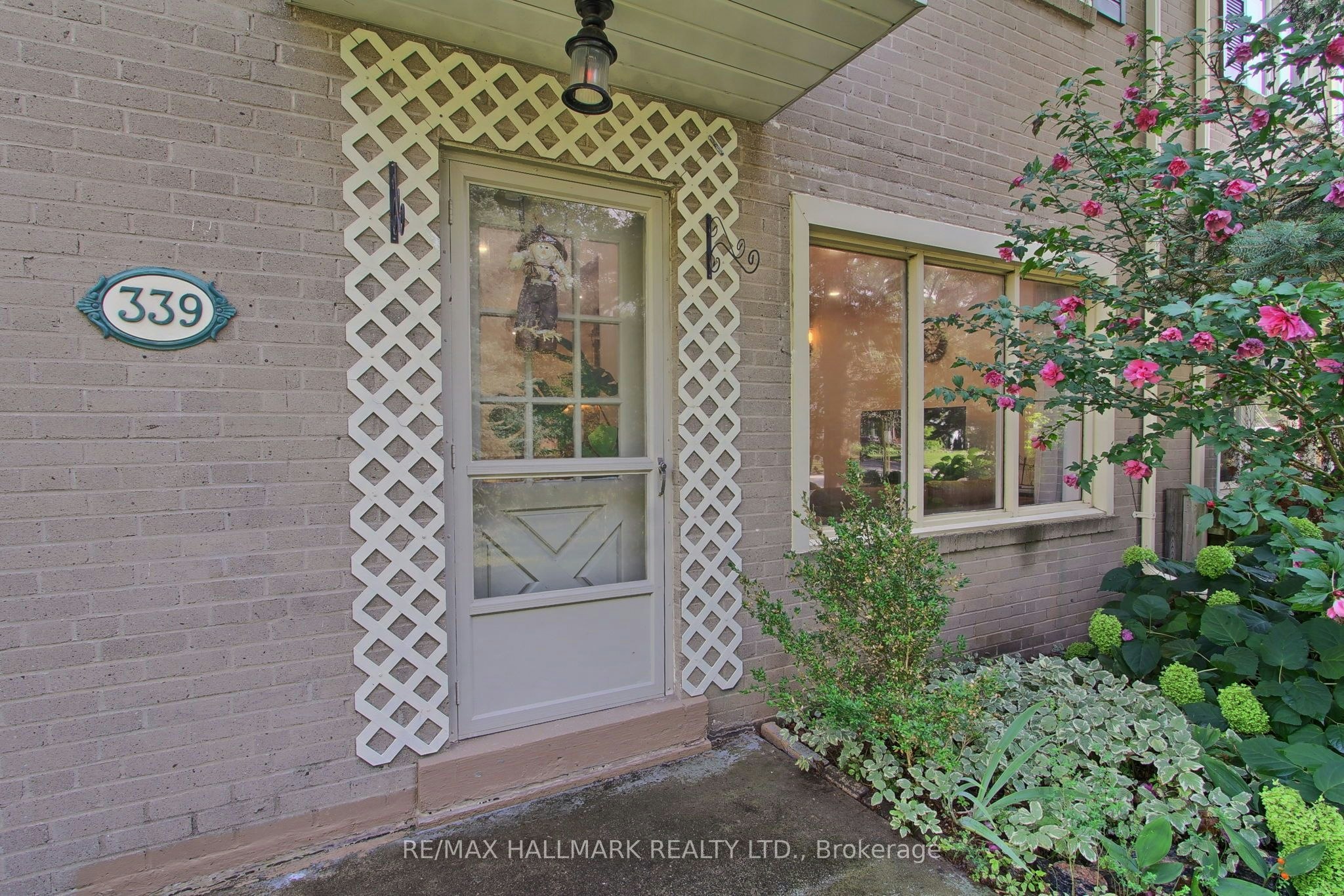 339 Neal Drive, Richmond Hill, ON, L4C 3L3 - 6