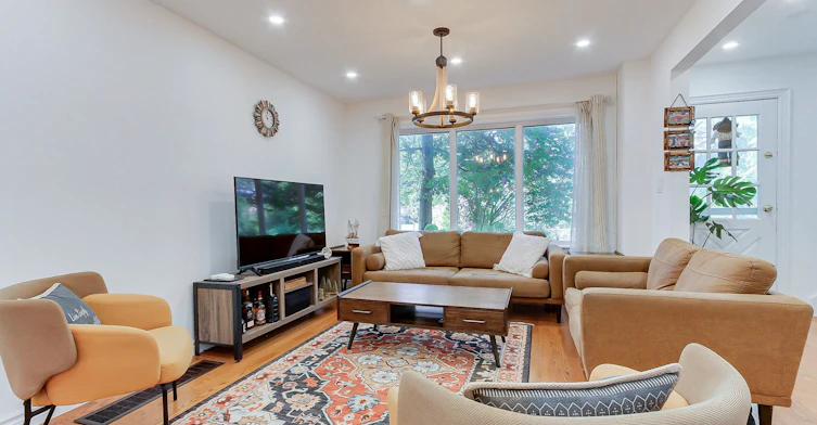 339 Neal Drive, Richmond Hill, ON, L4C 3L3