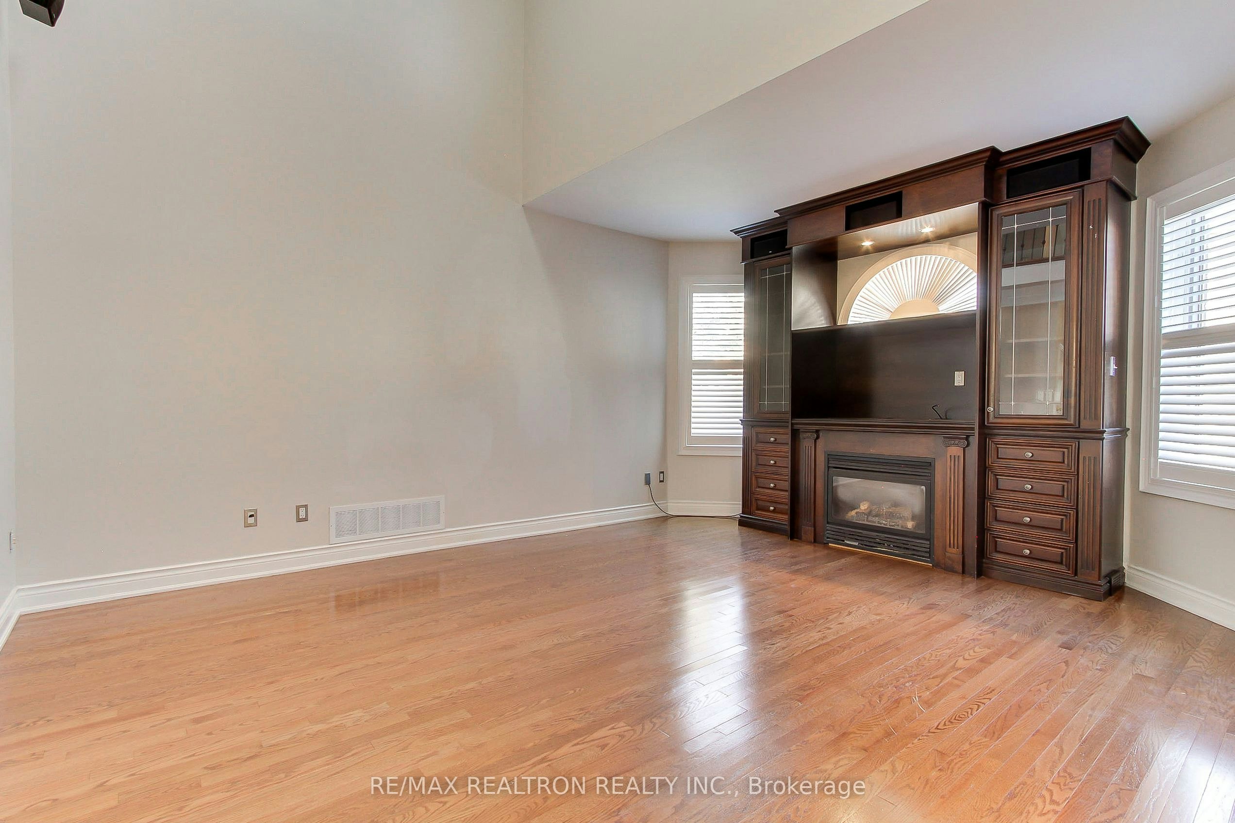 12 Victoria Wood Avenue, Markham, ON, L6E 1X7 - 15