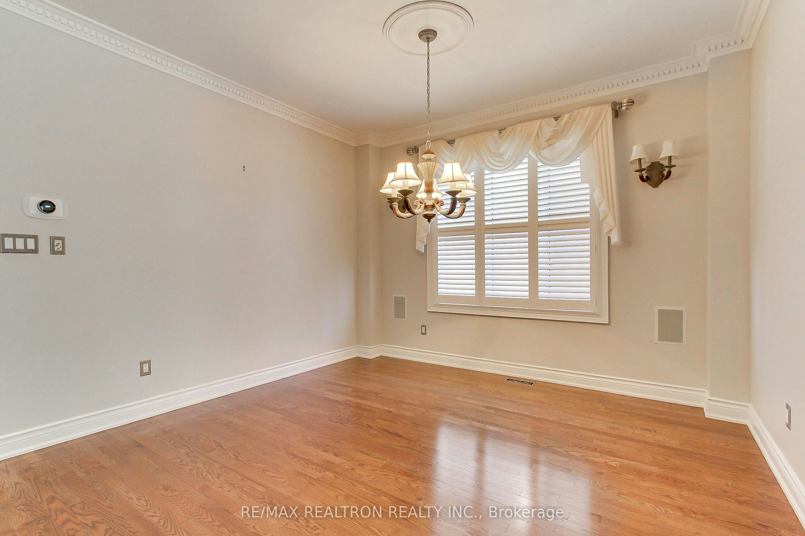 12 Victoria Wood Avenue, Markham, ON, L6E 1X7 - 5