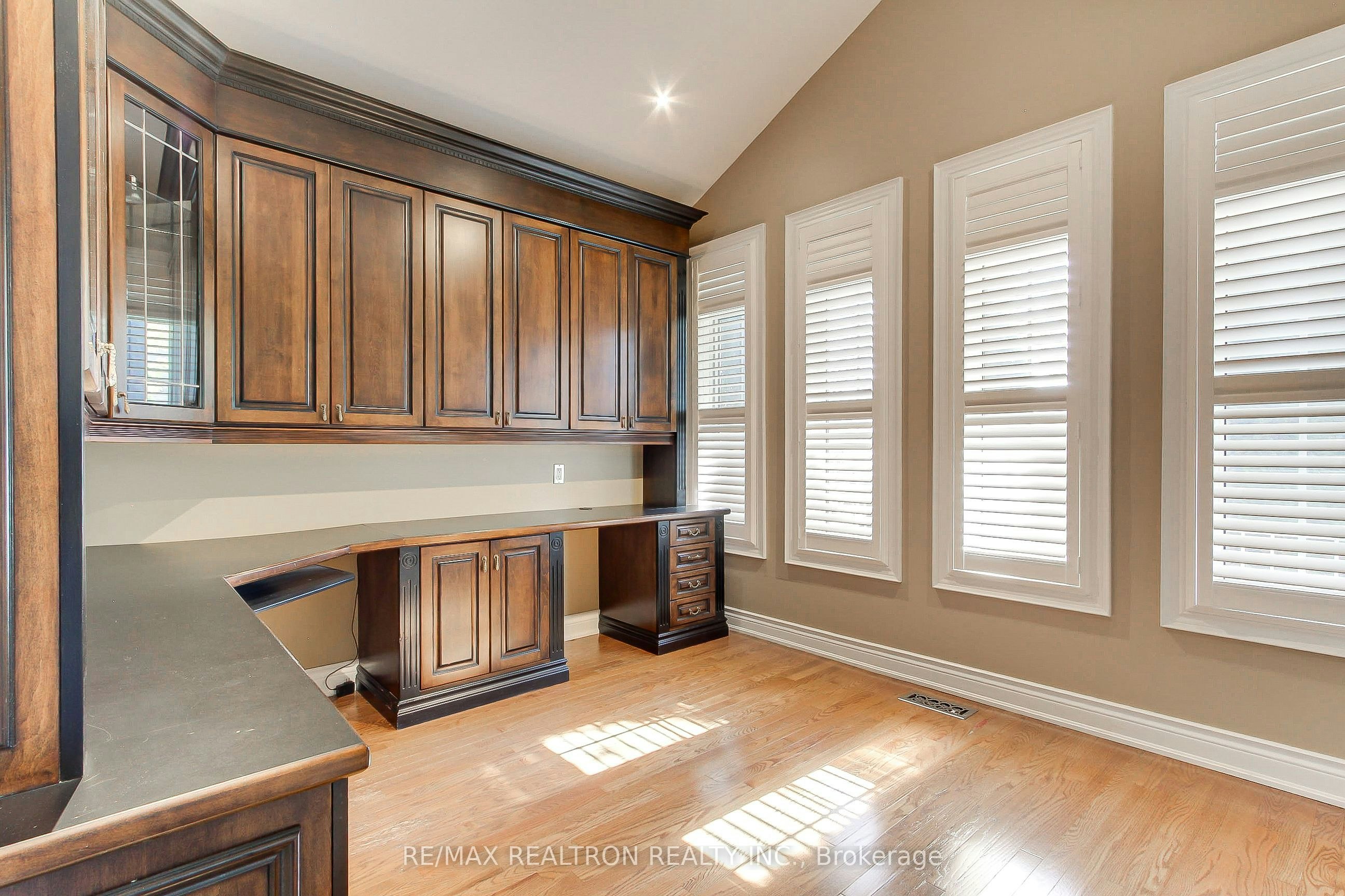 12 Victoria Wood Avenue, Markham, ON, L6E 1X7 - 18