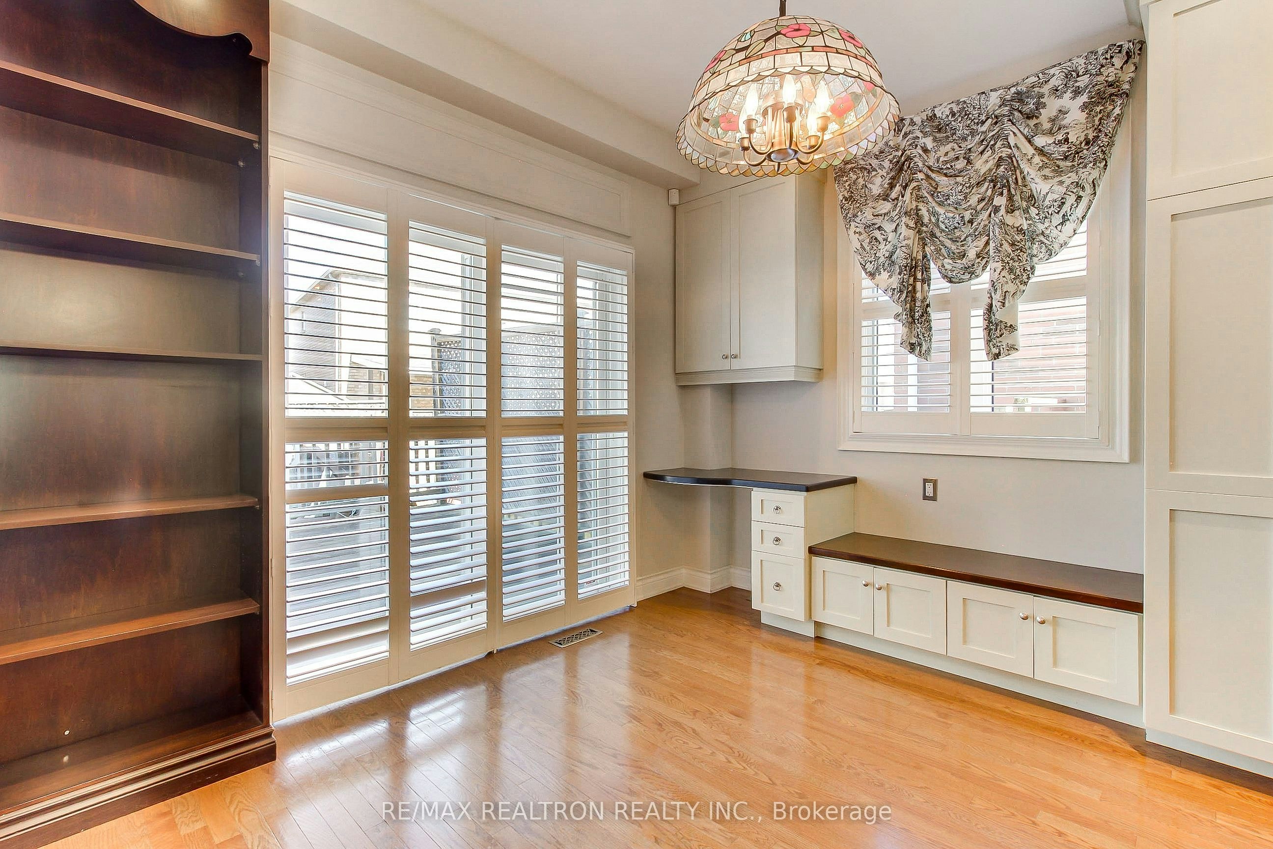12 Victoria Wood Avenue, Markham, ON, L6E 1X7 - 14