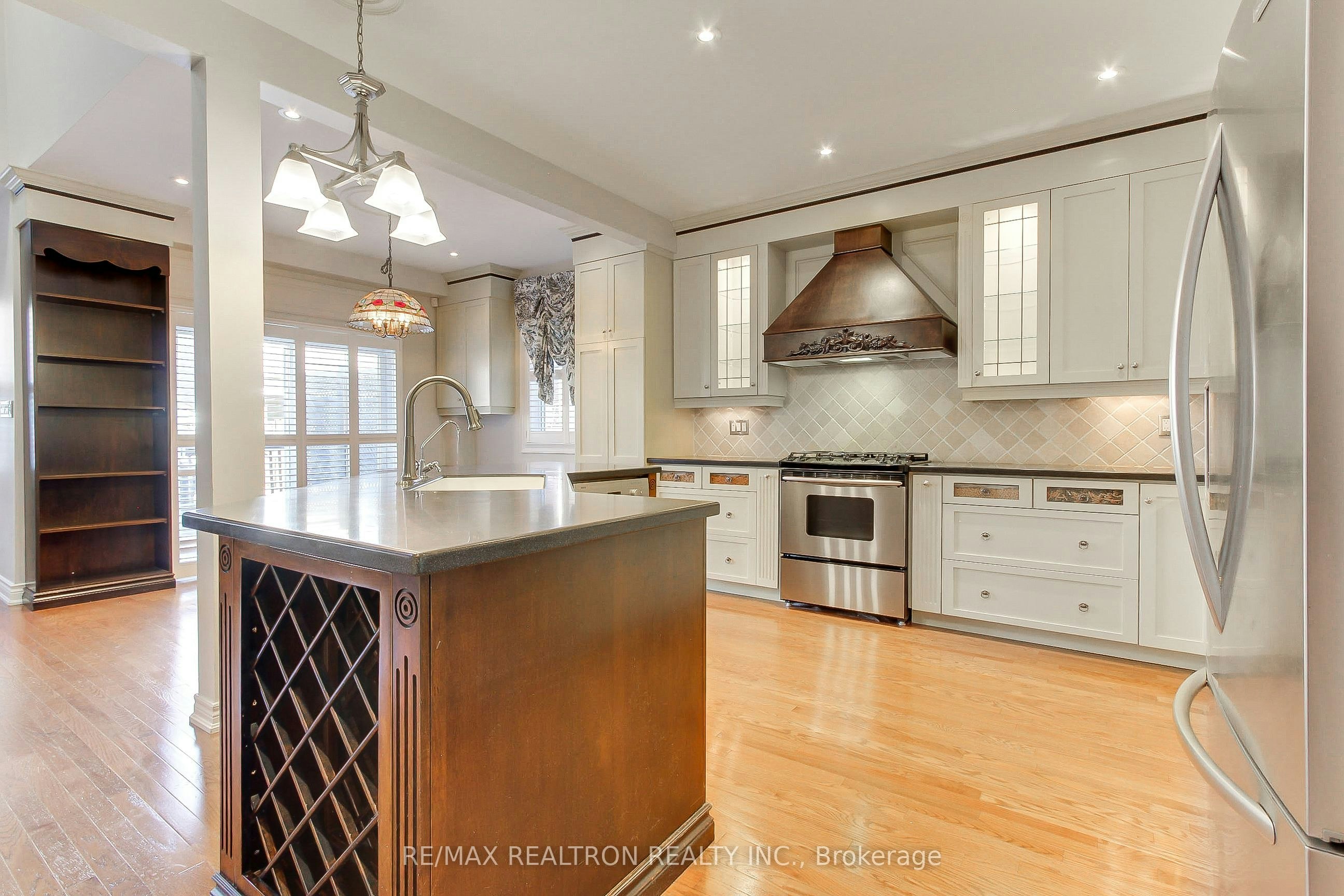 12 Victoria Wood Avenue, Markham, ON, L6E 1X7 - 12