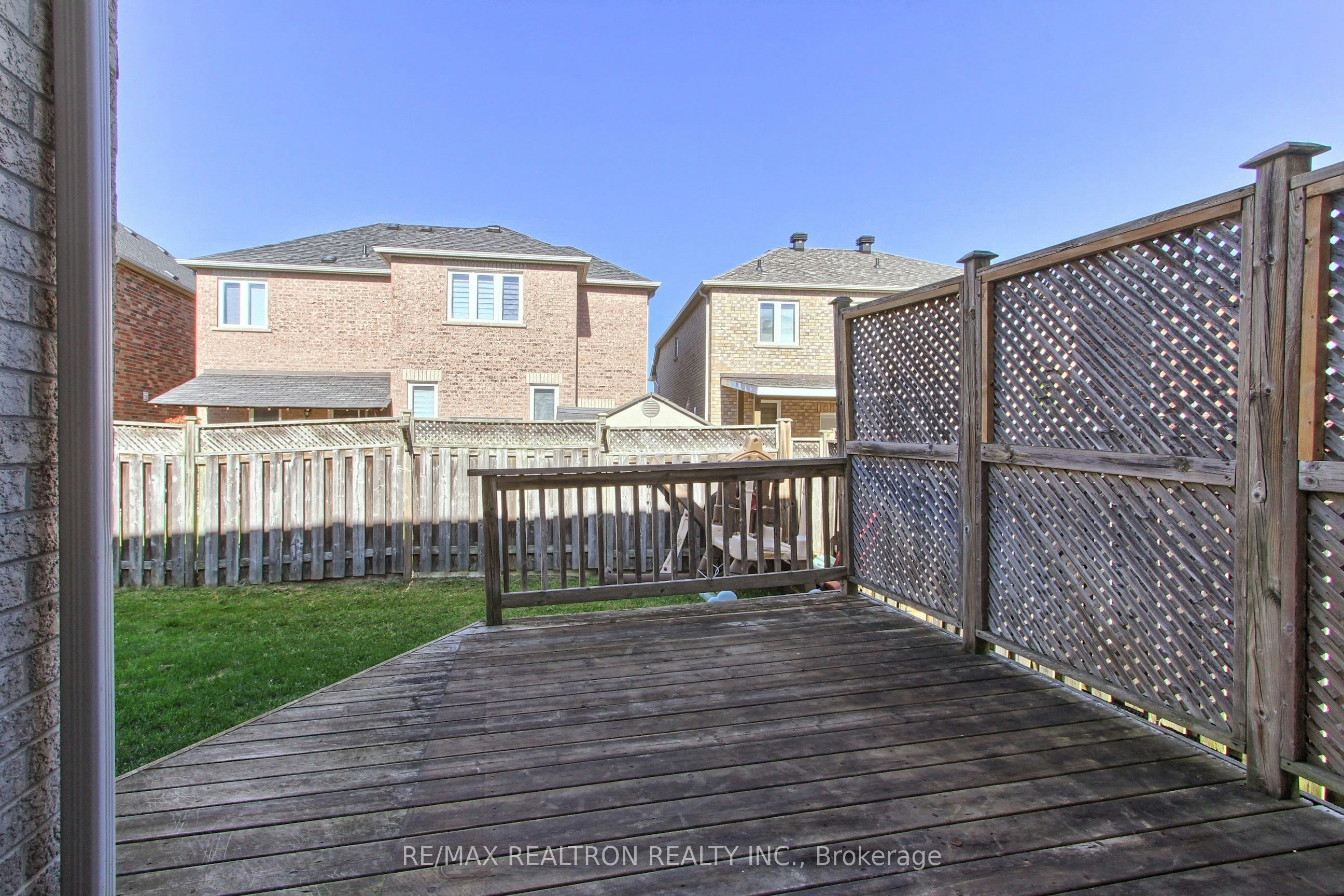 12 Victoria Wood Avenue, Markham, ON, L6E 1X7 - 40