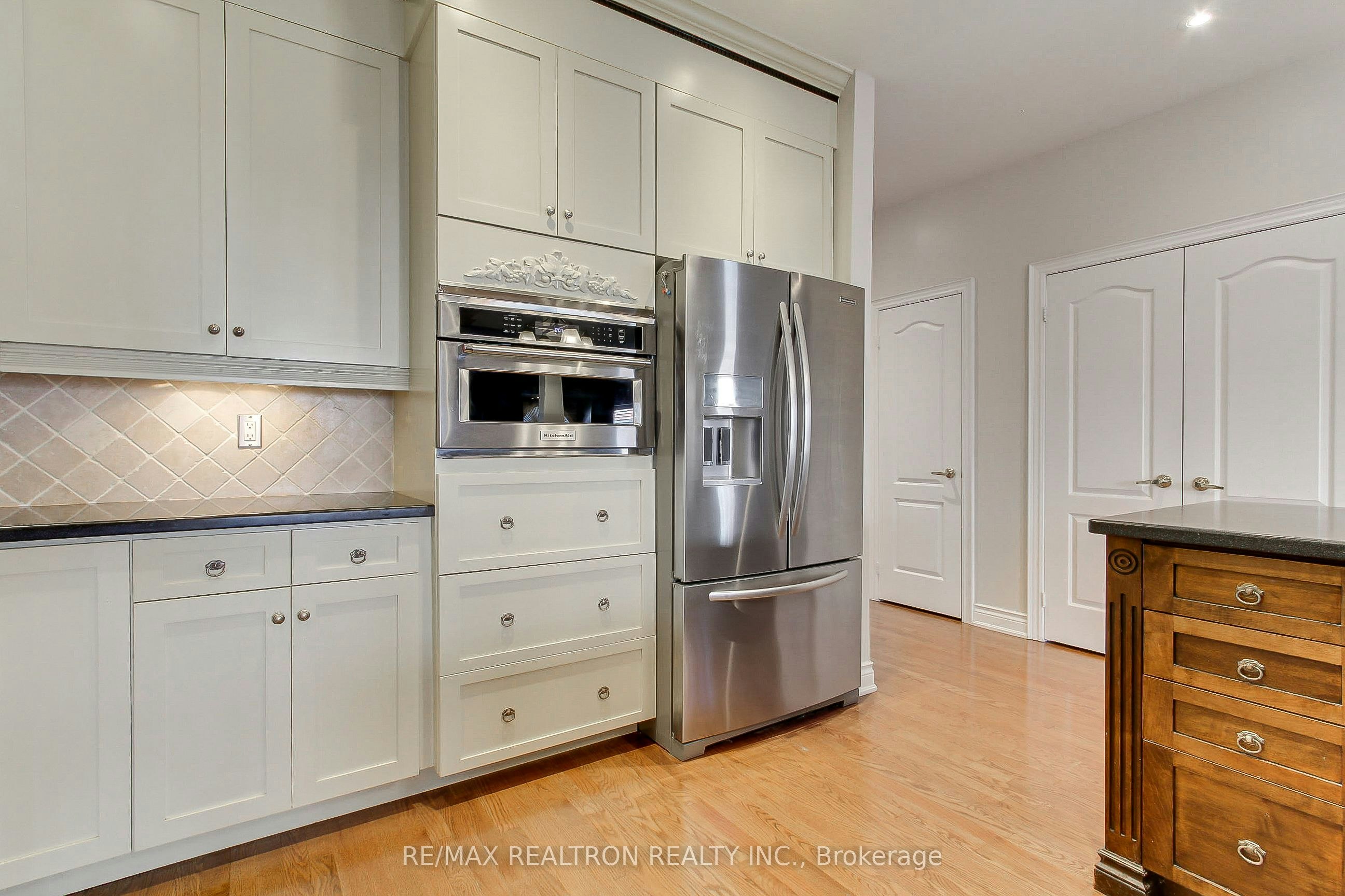 12 Victoria Wood Avenue, Markham, ON, L6E 1X7 - 9