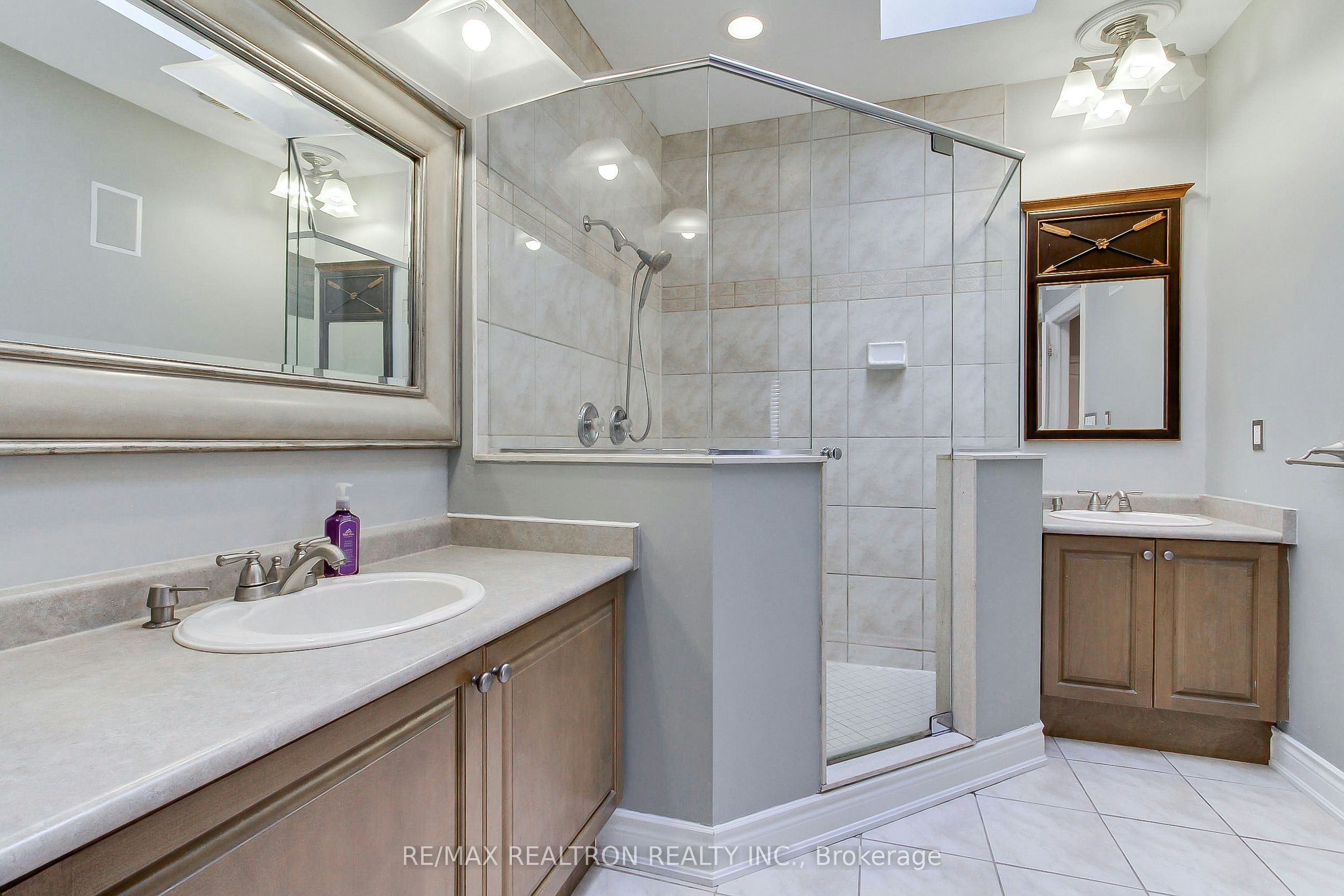 12 Victoria Wood Avenue, Markham, ON, L6E 1X7 - 24