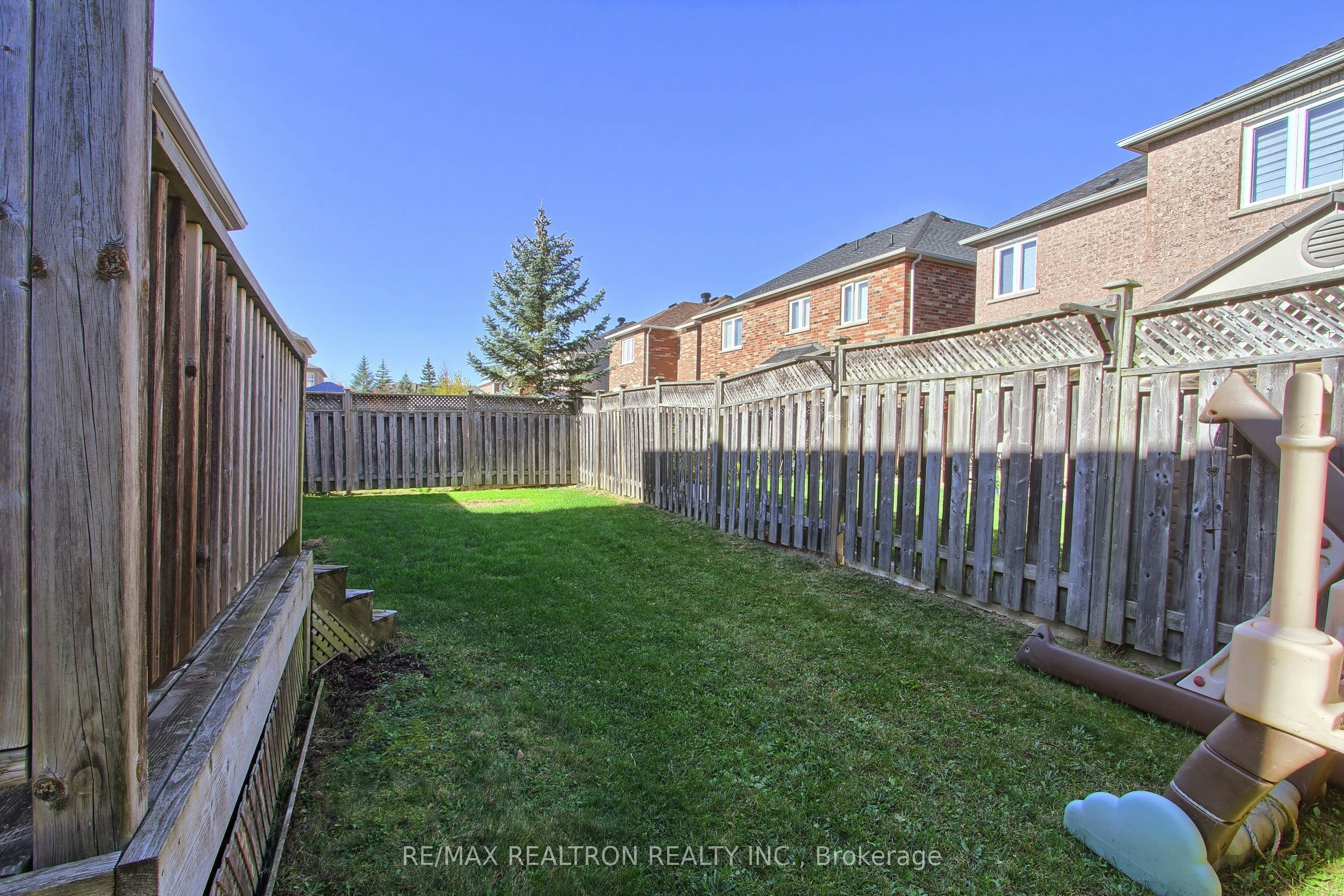 12 Victoria Wood Avenue, Markham, ON, L6E 1X7 - 41