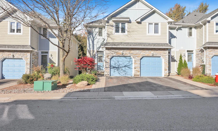 923 Creekfront Way