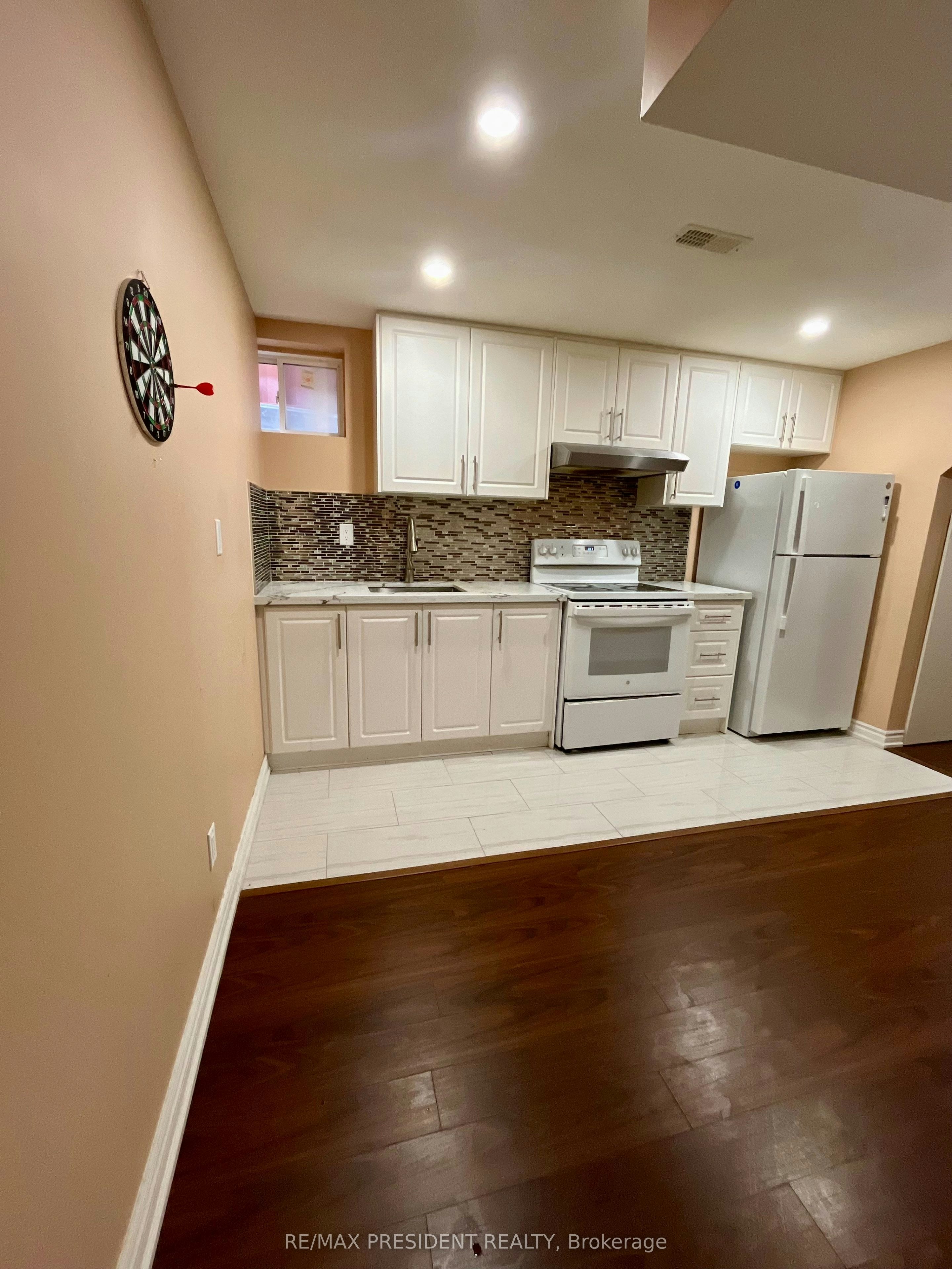 34 Webb Street, Bradford West Gwillimbury, ON, L3Z 0P9 - 4