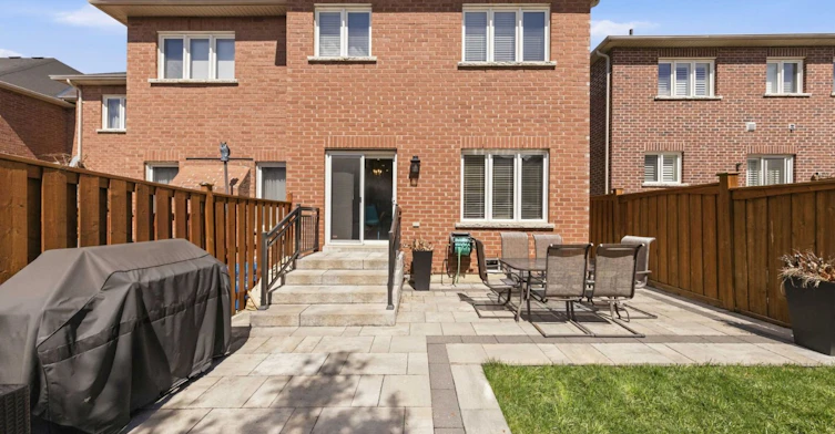 8 Napanee Street, Richmond Hill, ON, L4E 0X4 - 32
