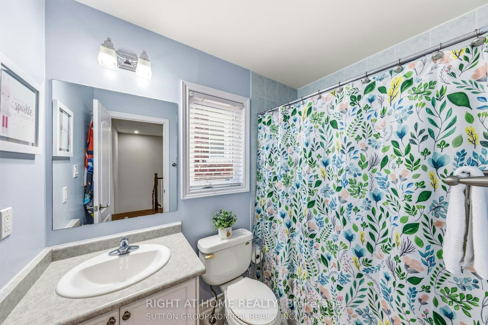 8 Napanee Street, Richmond Hill, ON, L4E 0X4 - 23